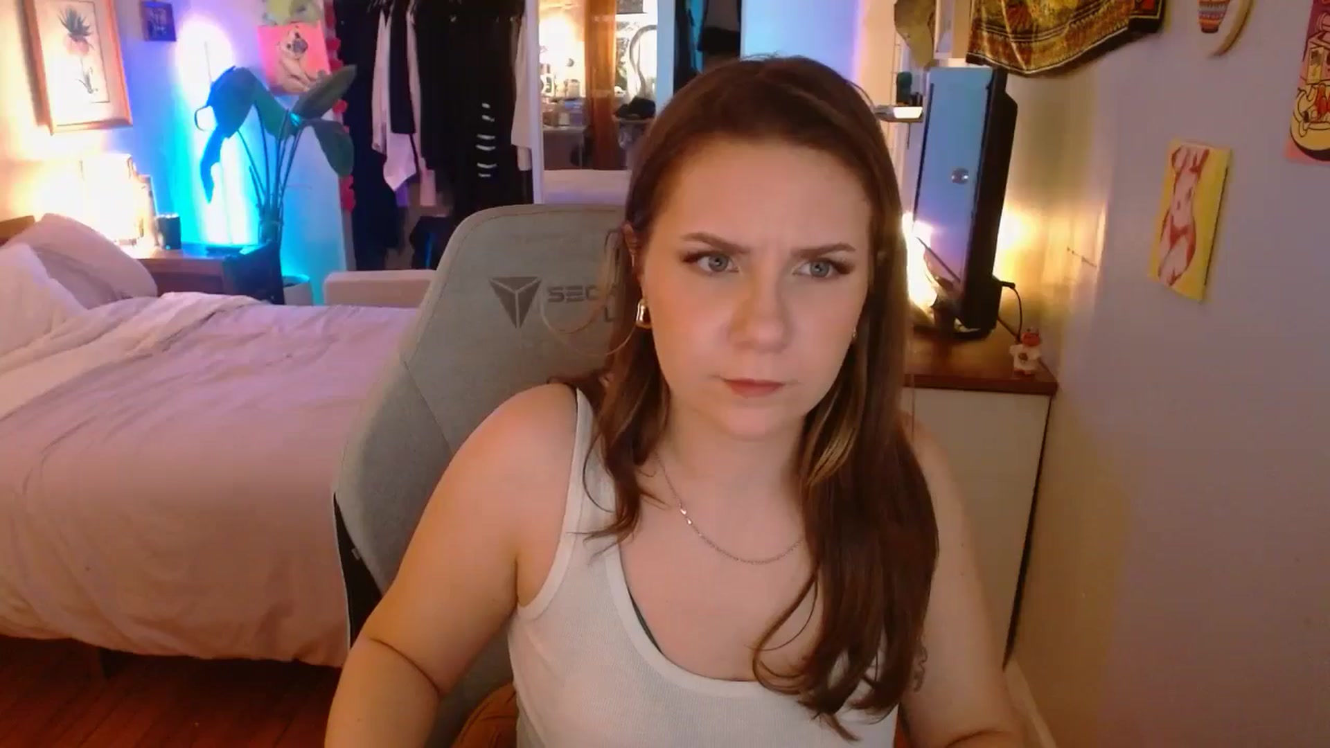 Gallery image thumbnail from Sweetestlilly's myfreecams stream on, 03/16/2025, 04:55 image 8 of 20
