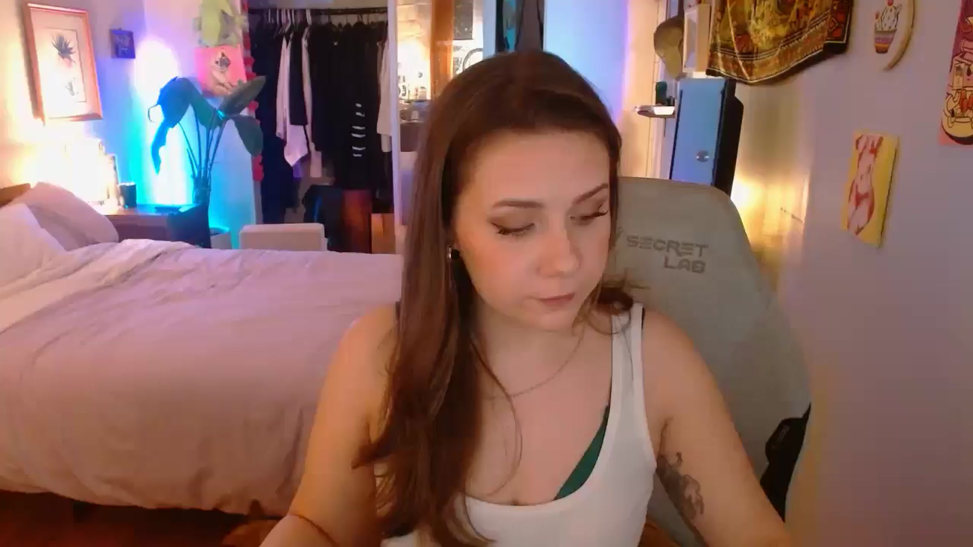 Gallery image thumbnail from Sweetestlilly's myfreecams stream on, 03/16/2025, 04:55 image 1 of 20