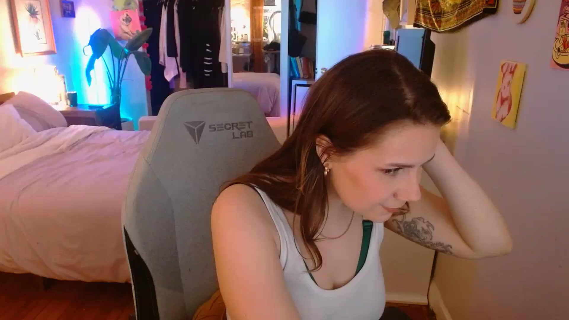 Gallery image thumbnail from Sweetestlilly's myfreecams stream on, 03/16/2025, 04:55 image 7 of 20