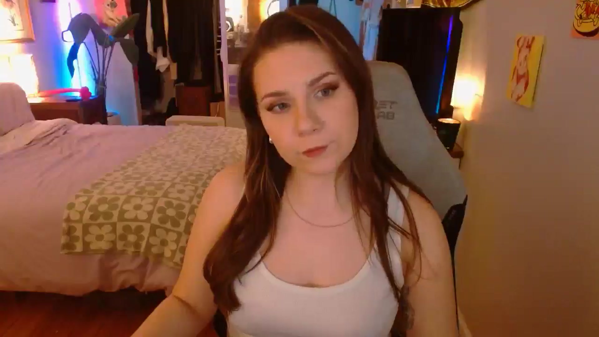Gallery image thumbnail from Sweetestlilly's myfreecams stream on, 03/20/2025, 03:31 image 17 of 20