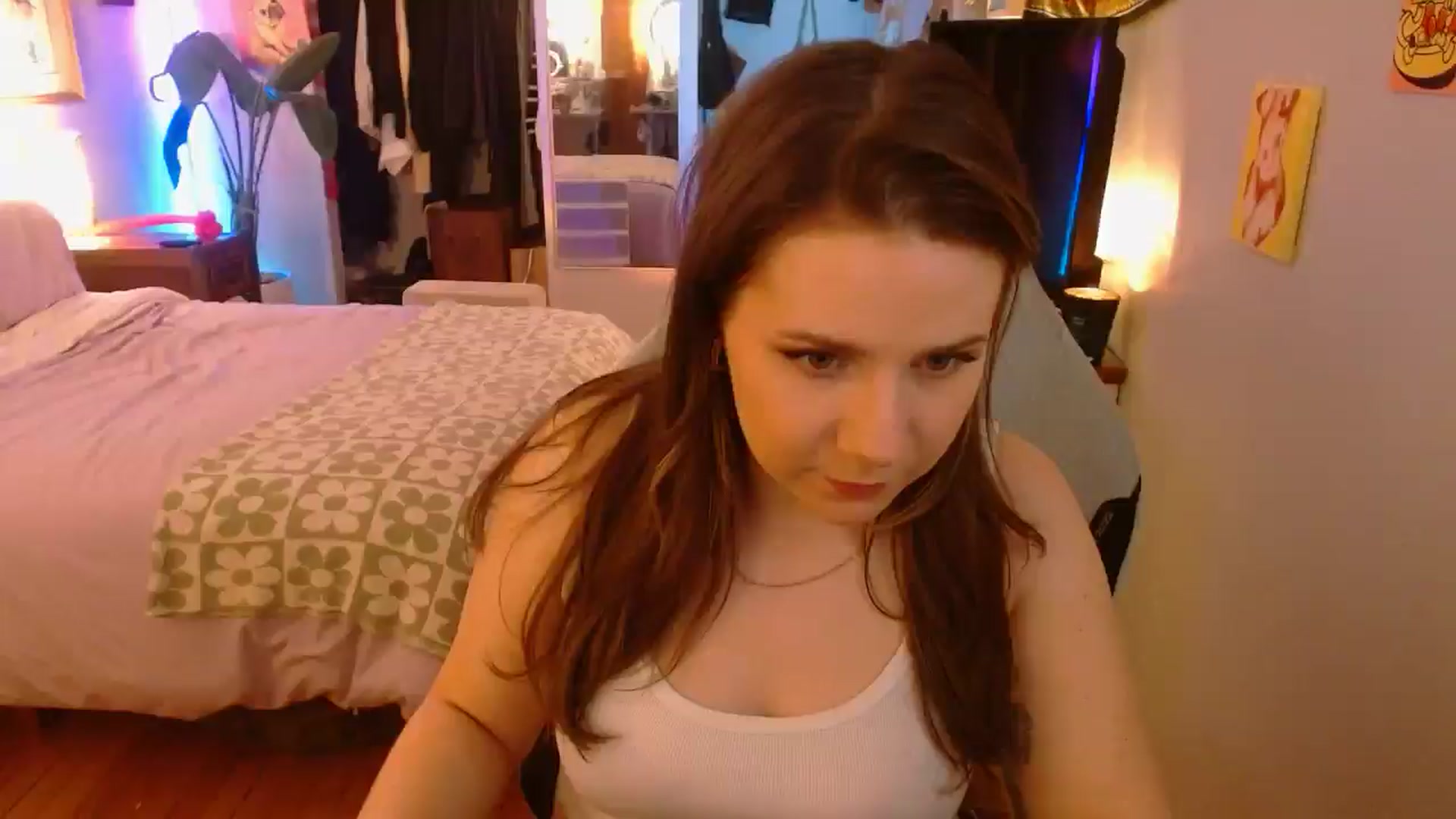 Gallery image thumbnail from Sweetestlilly's myfreecams stream on, 03/20/2025, 03:31 image 14 of 20