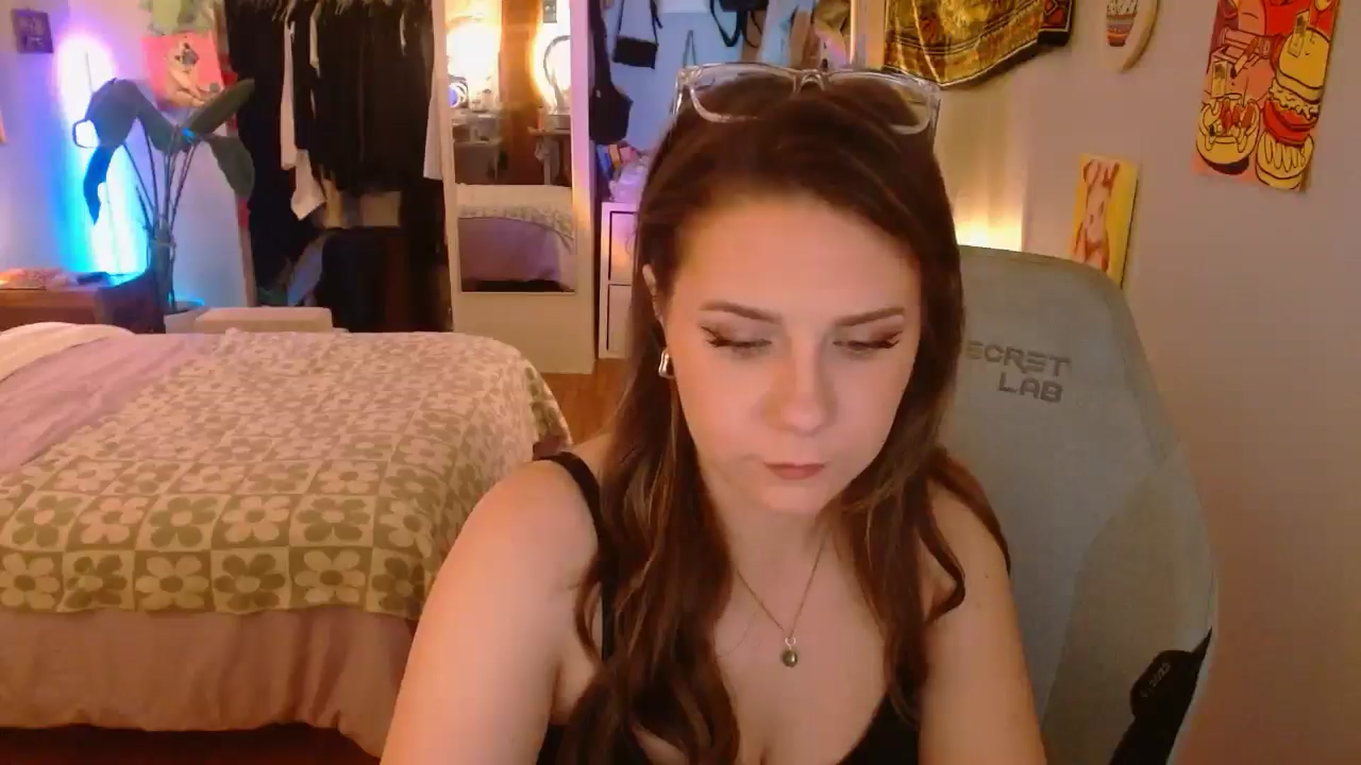 Gallery image thumbnail from Sweetestlilly's myfreecams stream on, 04/02/2025, 02:43 image 18 of 20
