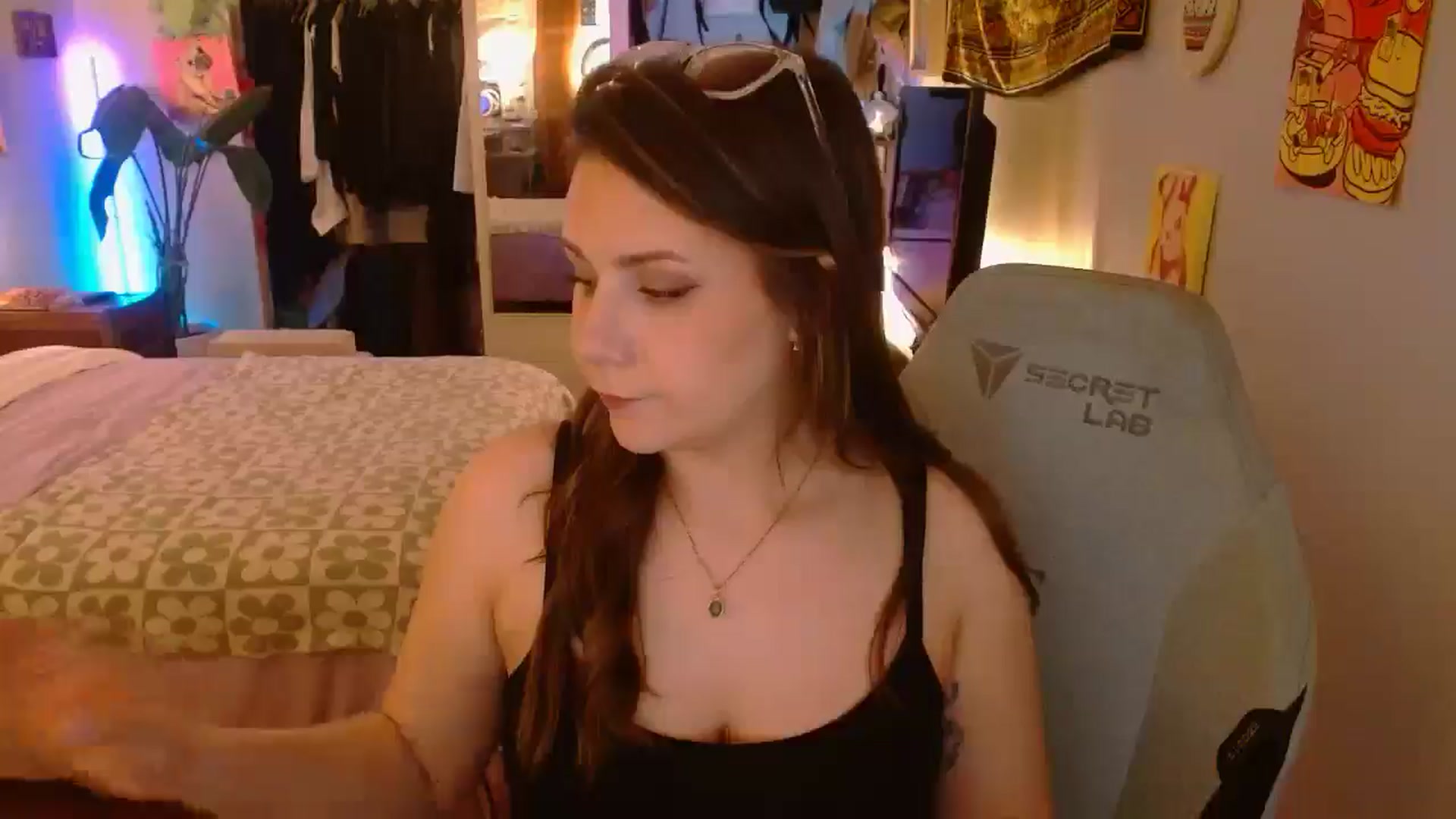 Gallery image thumbnail from Sweetestlilly's myfreecams stream on, 04/02/2025, 02:43 image 14 of 20