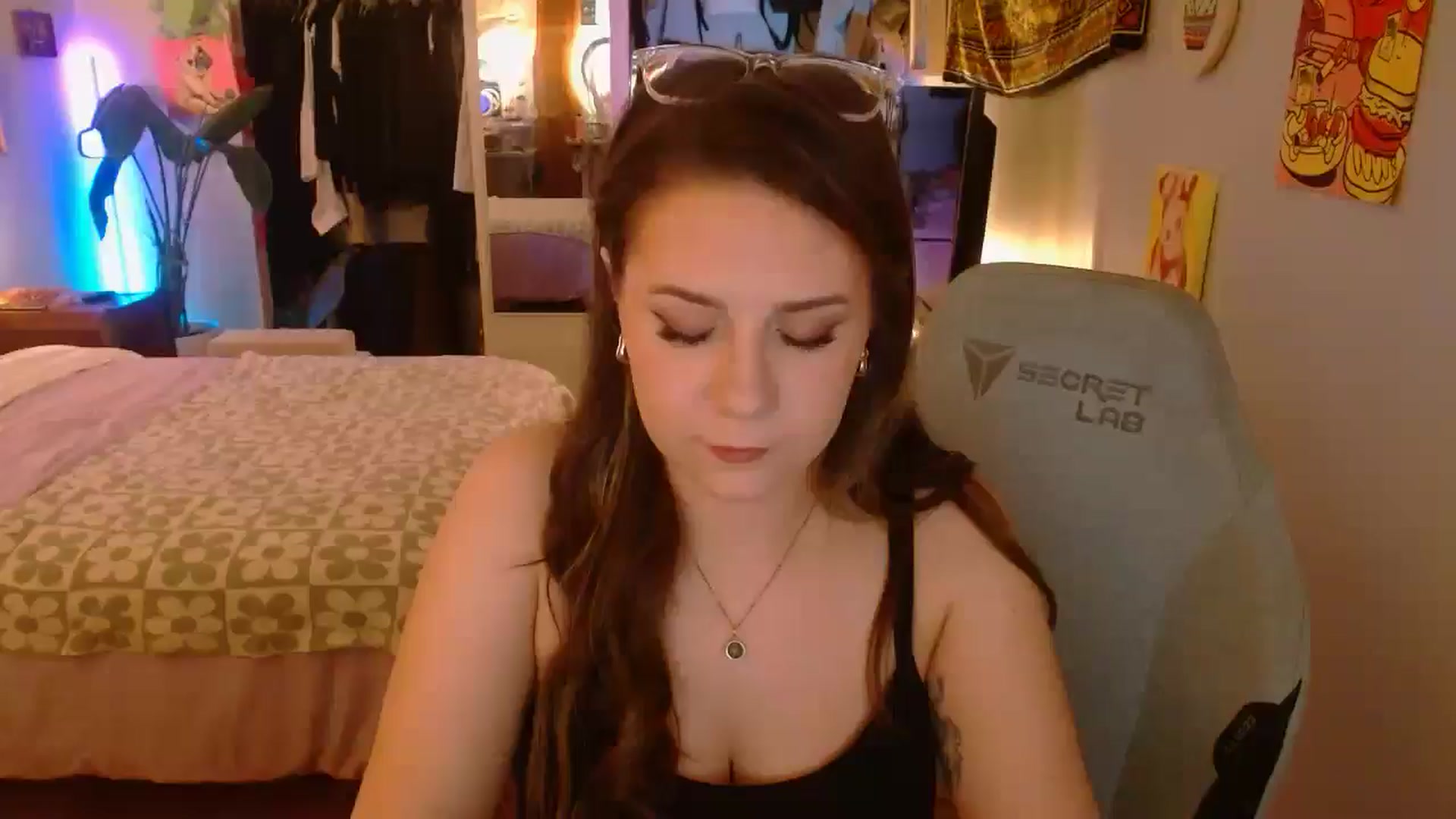 Gallery image thumbnail from Sweetestlilly's myfreecams stream on, 04/02/2025, 02:43 image 15 of 20