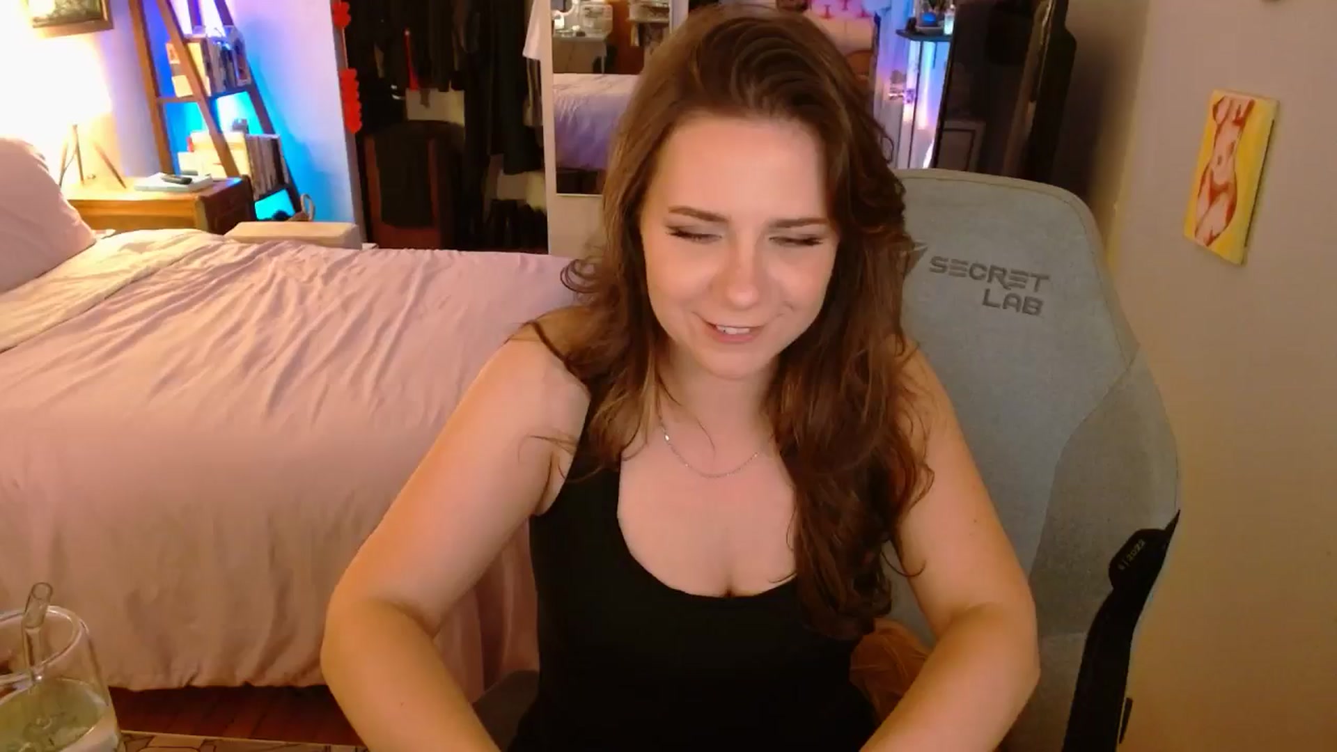 Gallery image thumbnail from Sweetestlilly's myfreecams stream on, 08/24/2025, 02:28 image 19 of 20
