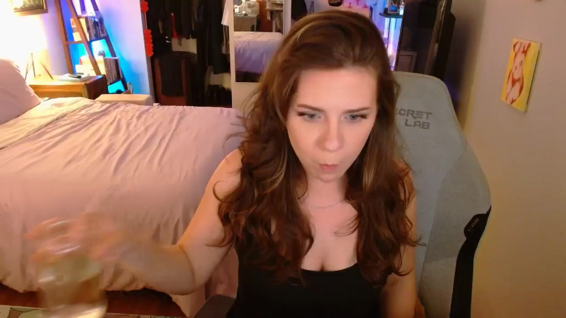 Gallery image thumbnail from Sweetestlilly's myfreecams stream on, 08/24/2025, 02:28 image 12 of 20