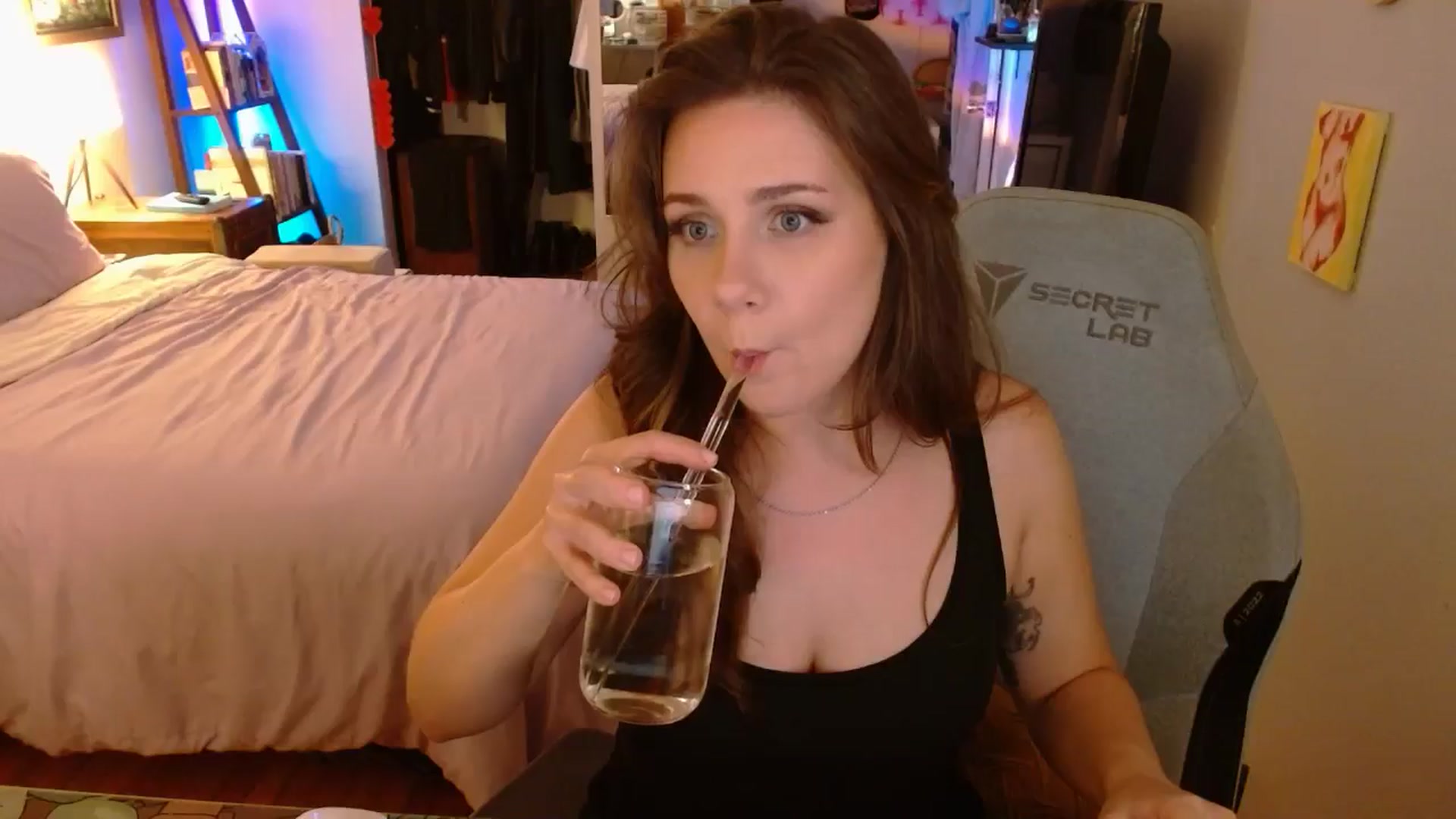 Gallery image thumbnail from Sweetestlilly's myfreecams stream on, 08/24/2025, 02:28 image 9 of 20