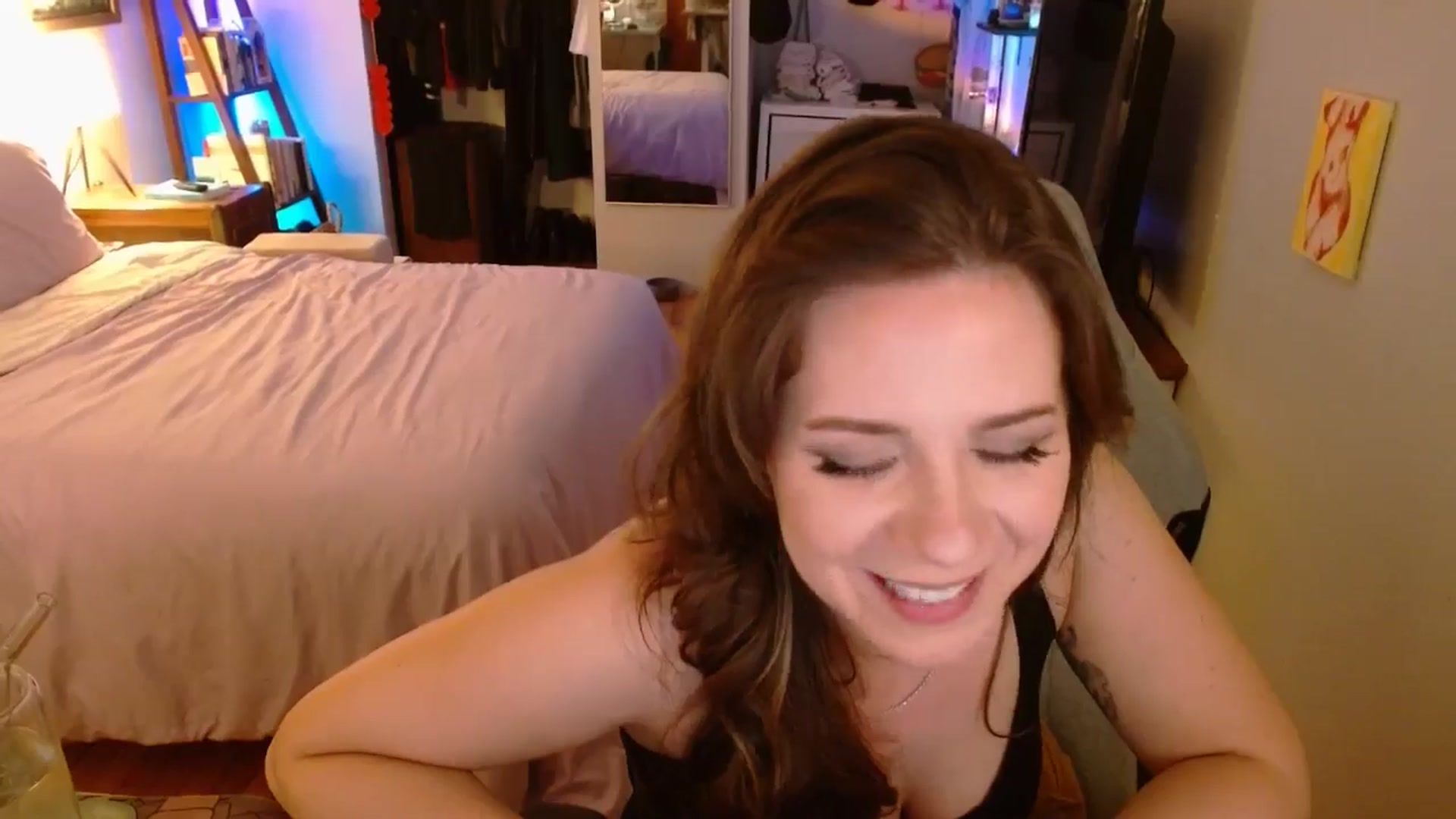 Gallery image thumbnail from Sweetestlilly's myfreecams stream on, 08/24/2025, 02:28 image 11 of 20