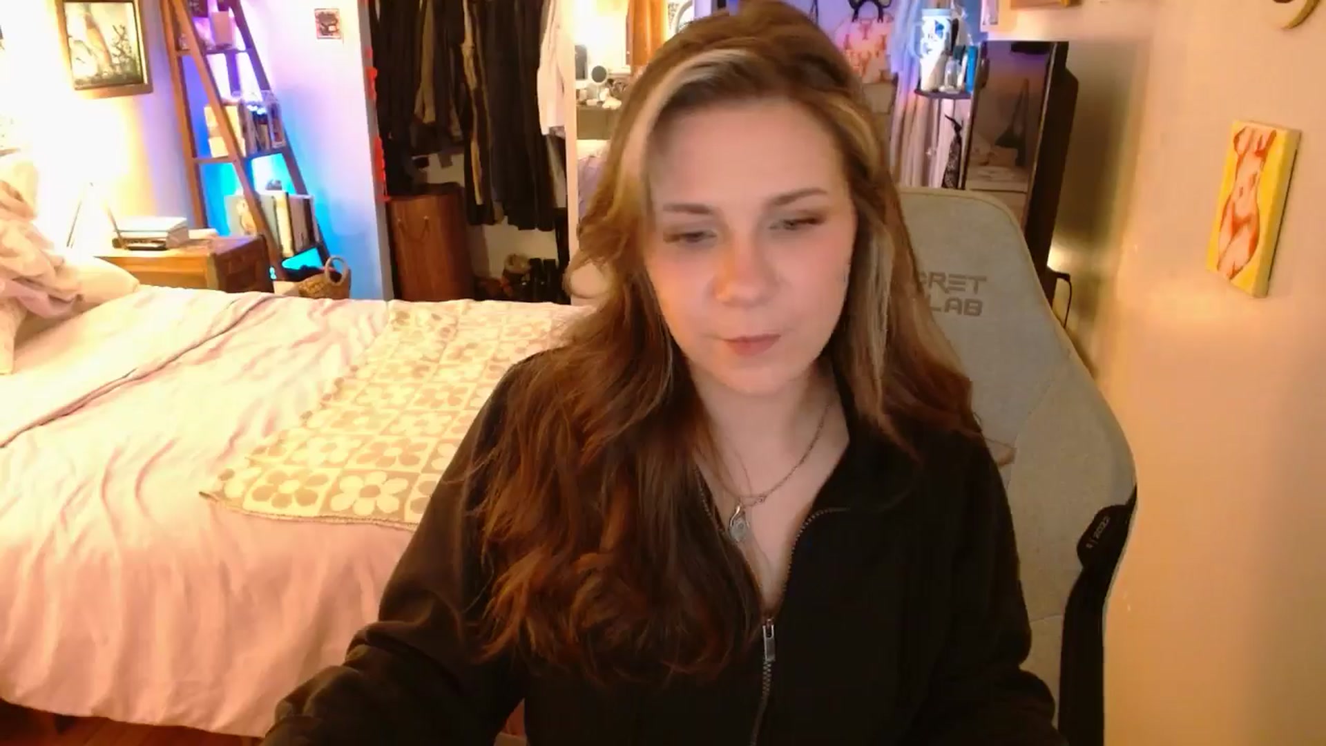 Gallery image thumbnail from Sweetestlilly's myfreecams stream on, 11/18/2025, 24:51 image 10 of 20