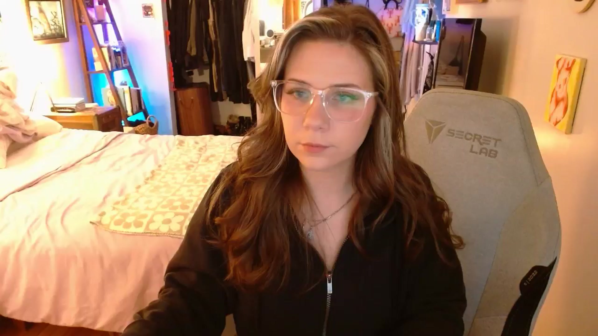 Gallery image thumbnail from Sweetestlilly's myfreecams stream on, 11/18/2025, 24:51 image 11 of 20