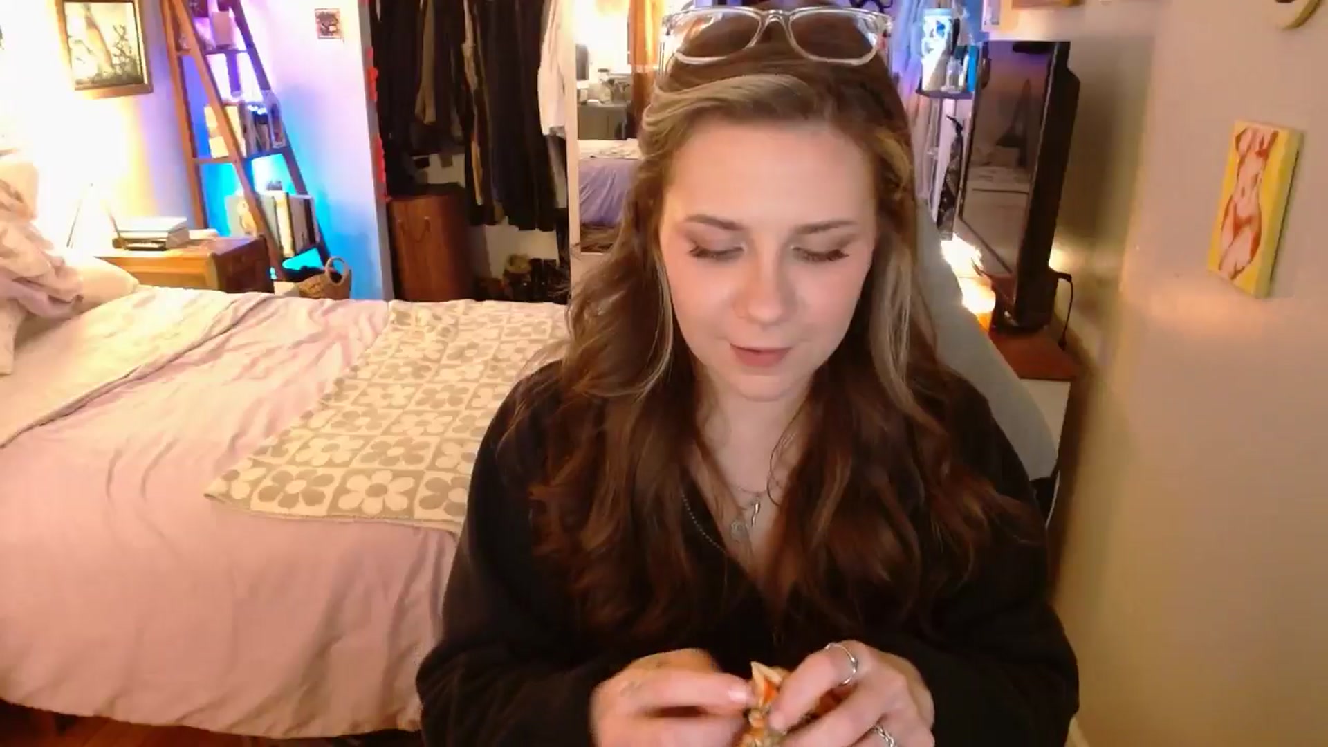 Gallery image thumbnail from Sweetestlilly's myfreecams stream on, 11/18/2025, 24:51 image 20 of 20