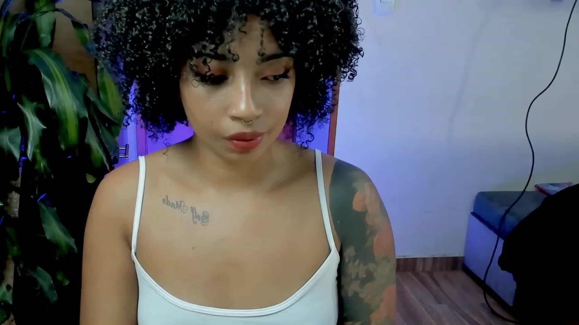 Gallery image thumbnail from Sweetevening's myfreecams stream on, 02/12/2024, 20:46 image 9 of 20