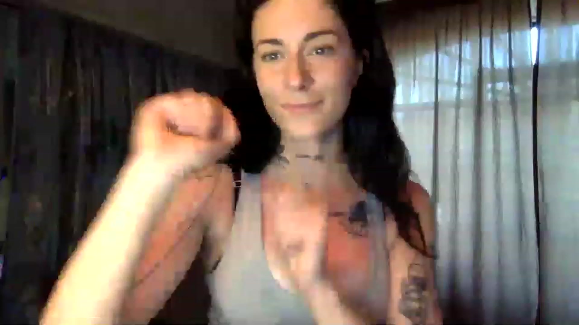 Gallery image thumbnail from Sweetfarmgirl's myfreecams stream on, 01/19/2023, 17:01 image 14 of 20