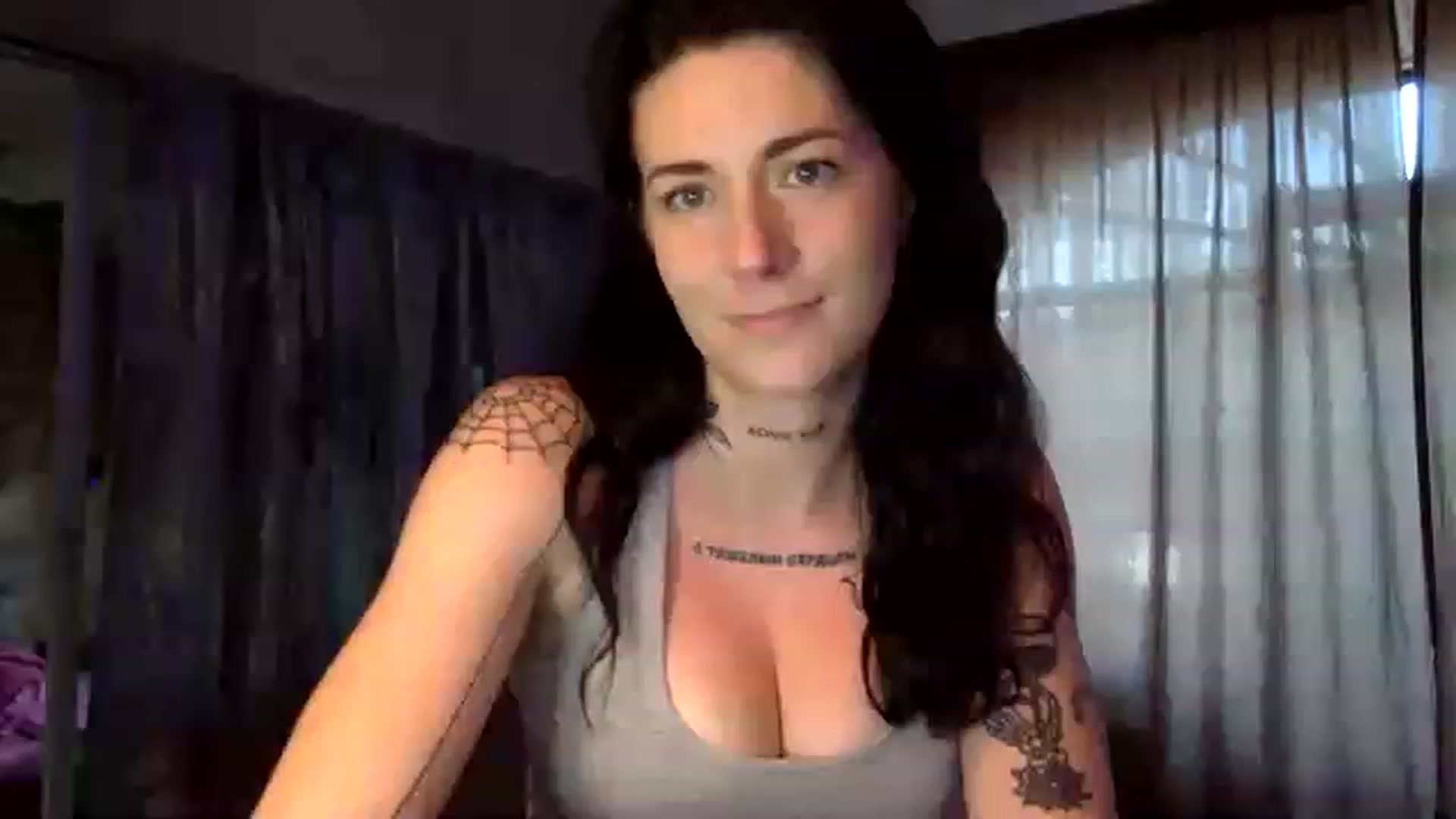 Gallery image thumbnail from Sweetfarmgirl's myfreecams stream on, 01/19/2023, 17:01 image 9 of 20