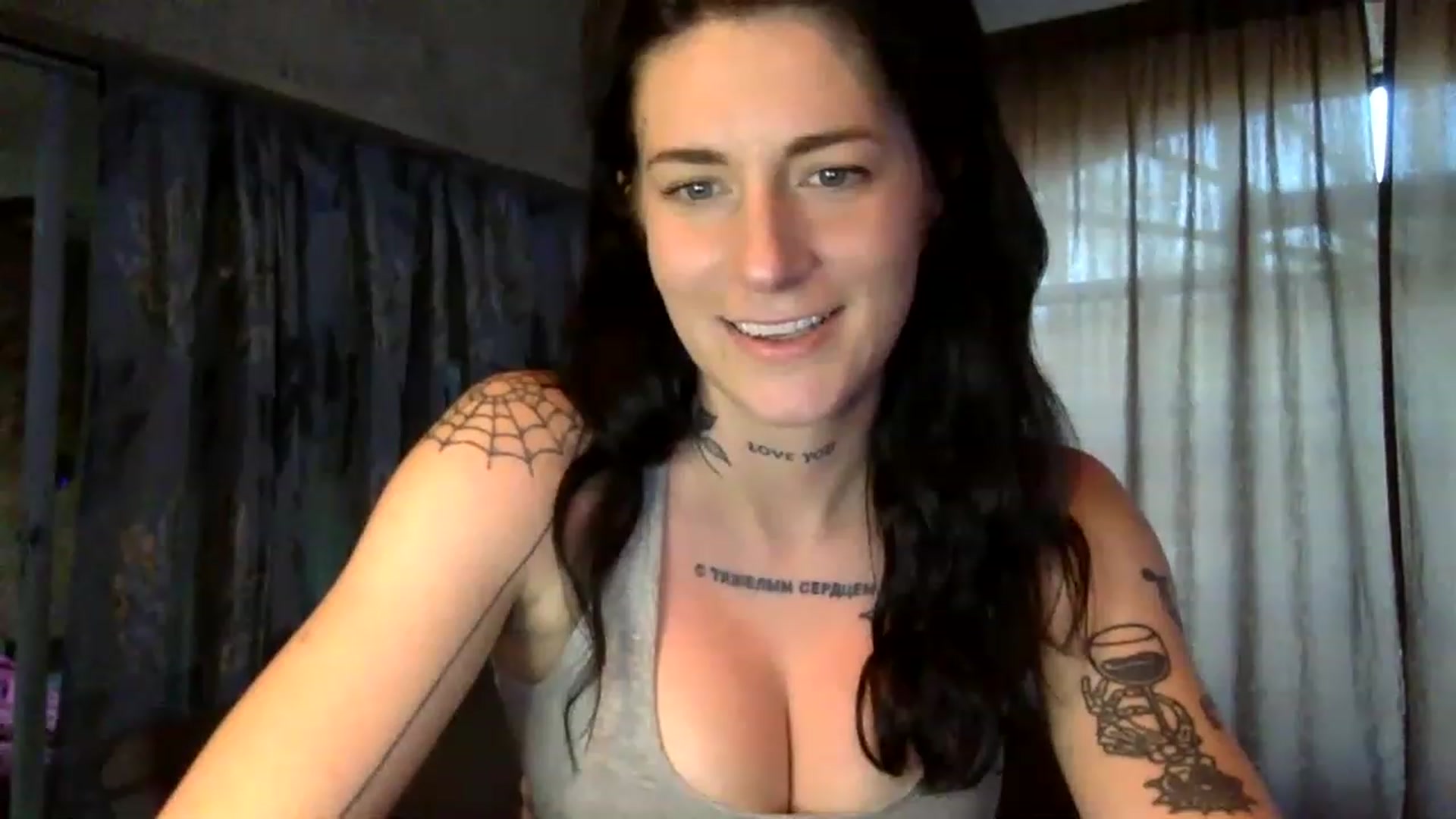 Gallery image thumbnail from Sweetfarmgirl's myfreecams stream on, 01/19/2023, 17:01 image 8 of 20