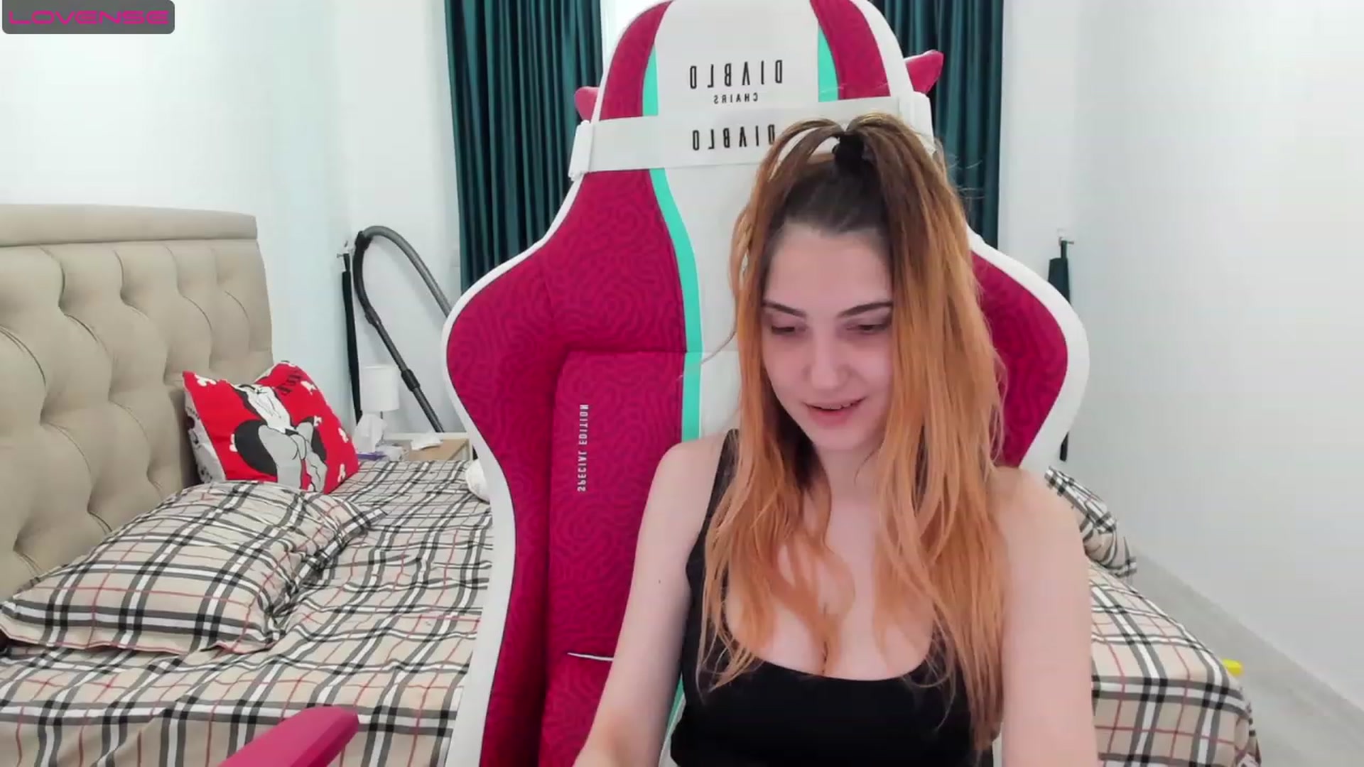 Gallery image thumbnail from Sweetlolaa's myfreecams stream on, 05/17/2023, 11:15 image 10 of 20