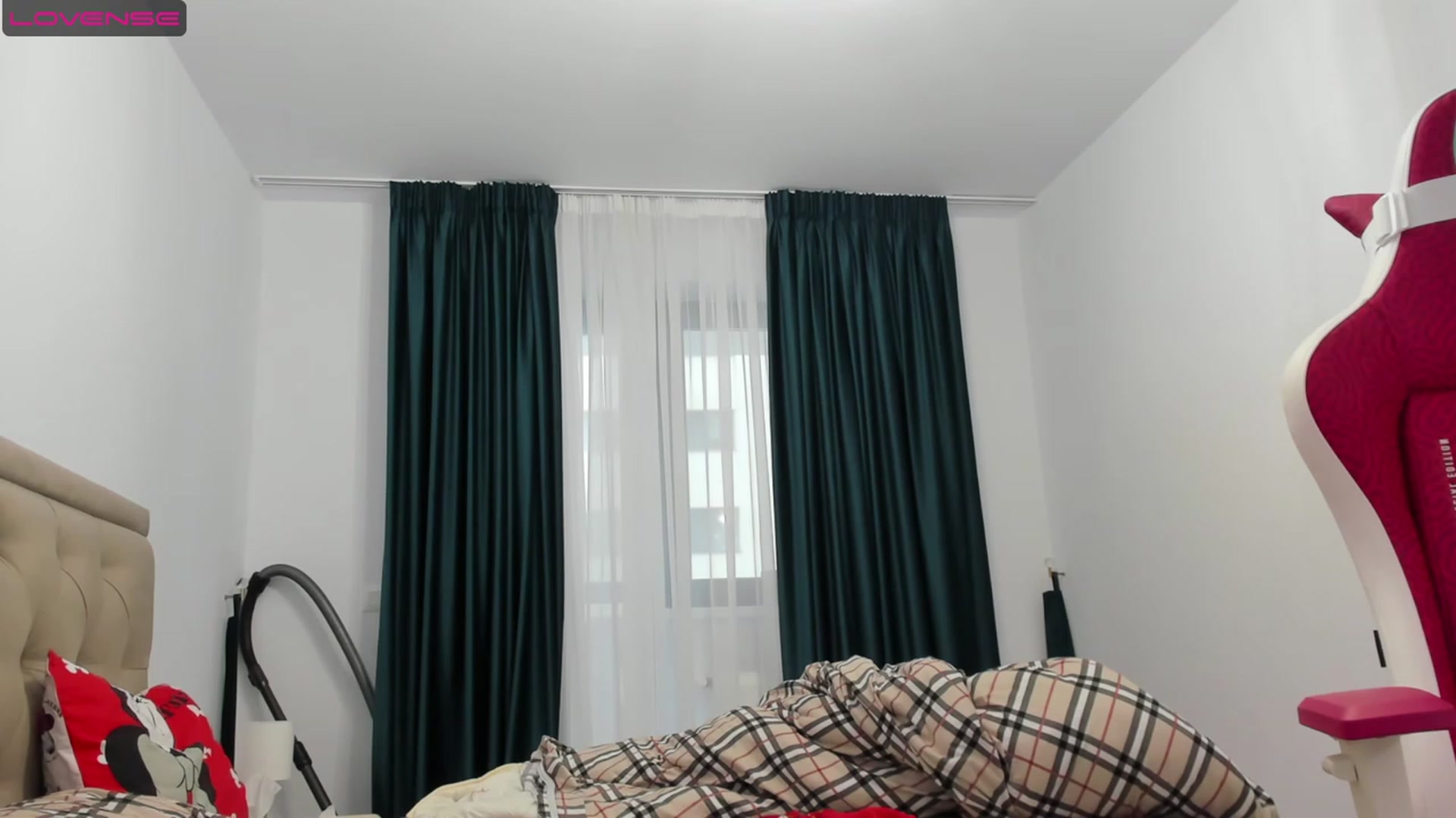 Gallery image thumbnail from Sweetlolaa's myfreecams stream on, 05/17/2023, 11:15 image 18 of 20