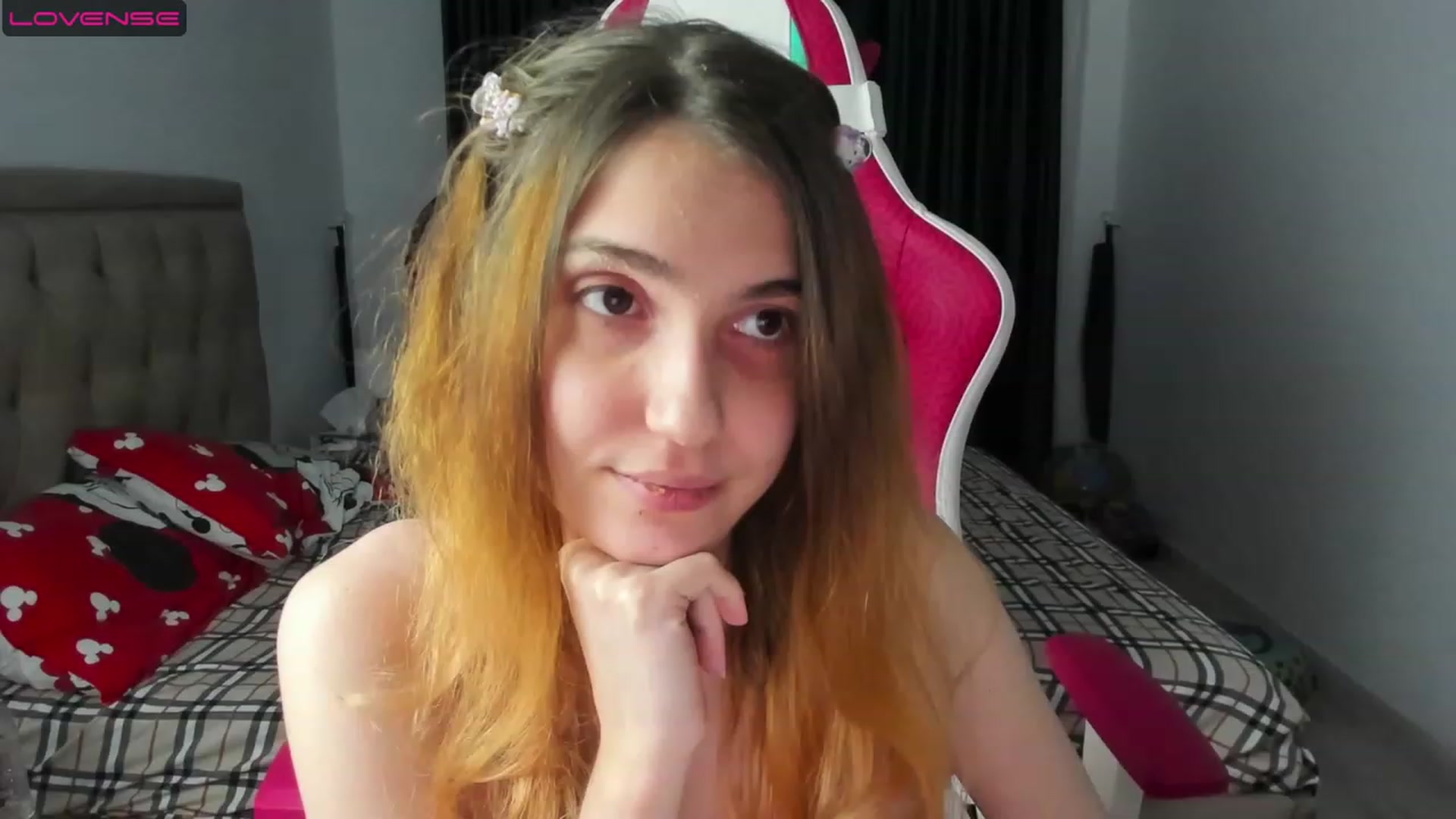 Gallery image thumbnail from Sweetlolaa's myfreecams stream on, 05/22/2023, 18:57 image 3 of 20