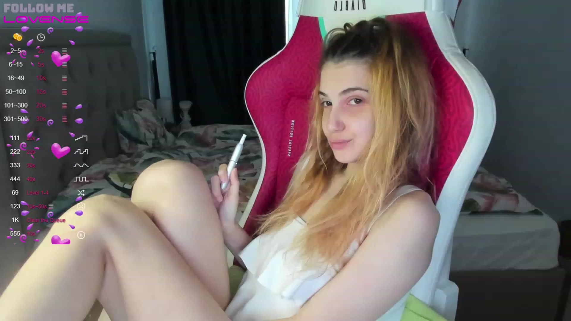 Gallery image thumbnail from Sweetlolaa's myfreecams stream on, 06/15/2023, 17:22 image 4 of 20