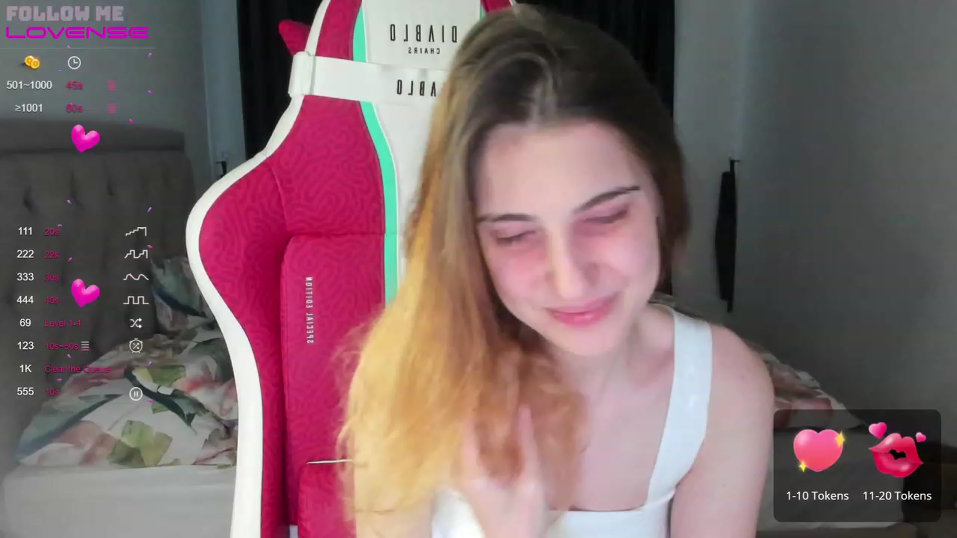 Gallery image thumbnail from Sweetlolaa's myfreecams stream on, 06/15/2023, 17:22 image 11 of 20