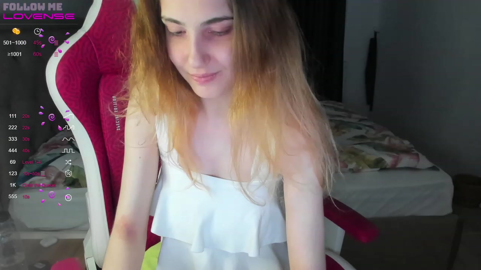 Gallery image thumbnail from Sweetlolaa's myfreecams stream on, 06/15/2023, 17:22 image 14 of 20