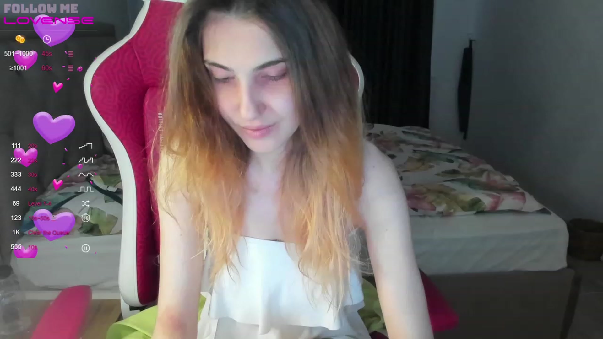 Gallery image thumbnail from Sweetlolaa's myfreecams stream on, 06/15/2023, 17:22 image 15 of 20