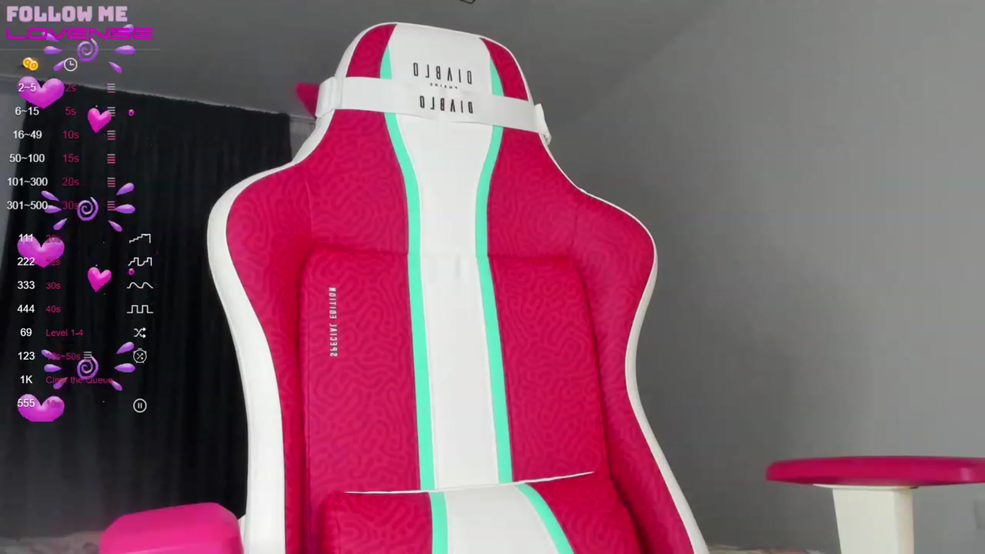 Gallery image thumbnail from Sweetlolaa's myfreecams stream on, 06/19/2023, 24:05 image 4 of 20
