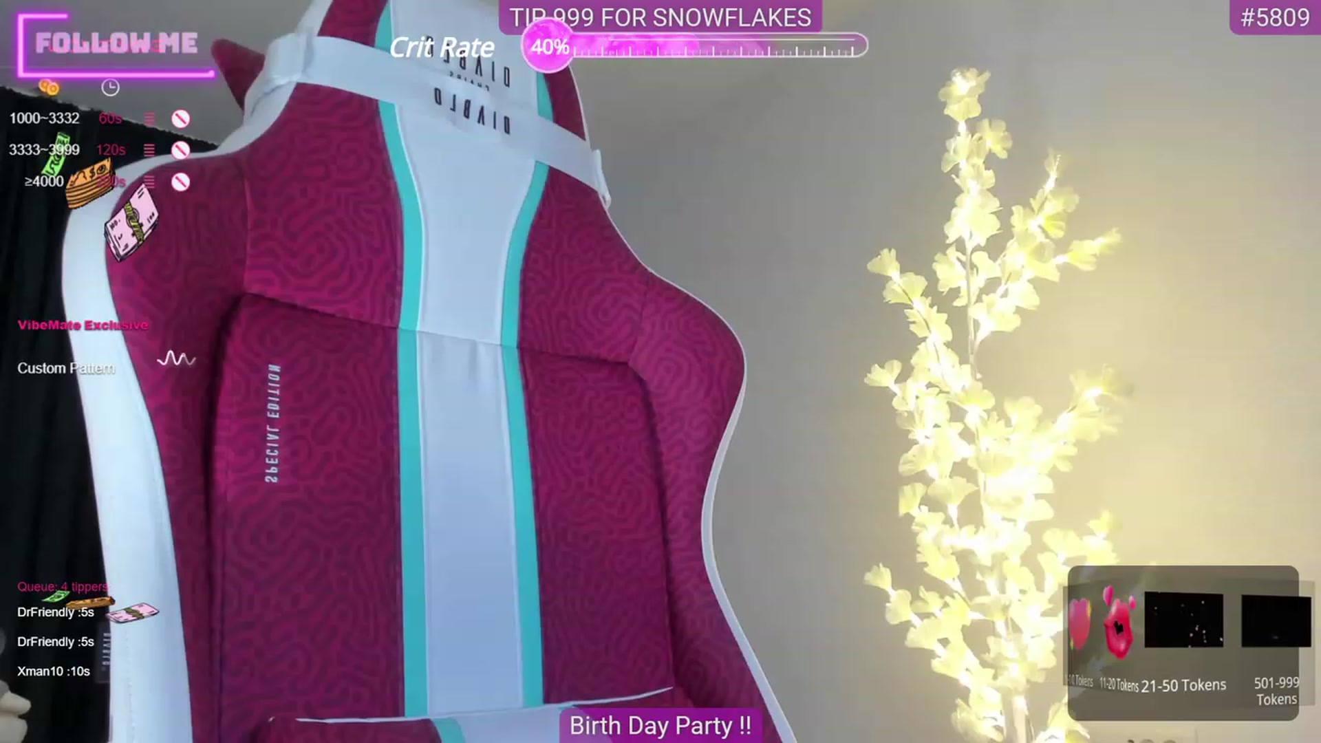 Gallery image thumbnail from Sweetlolaa's myfreecams stream on, 10/25/2023, 22:18 image 12 of 20