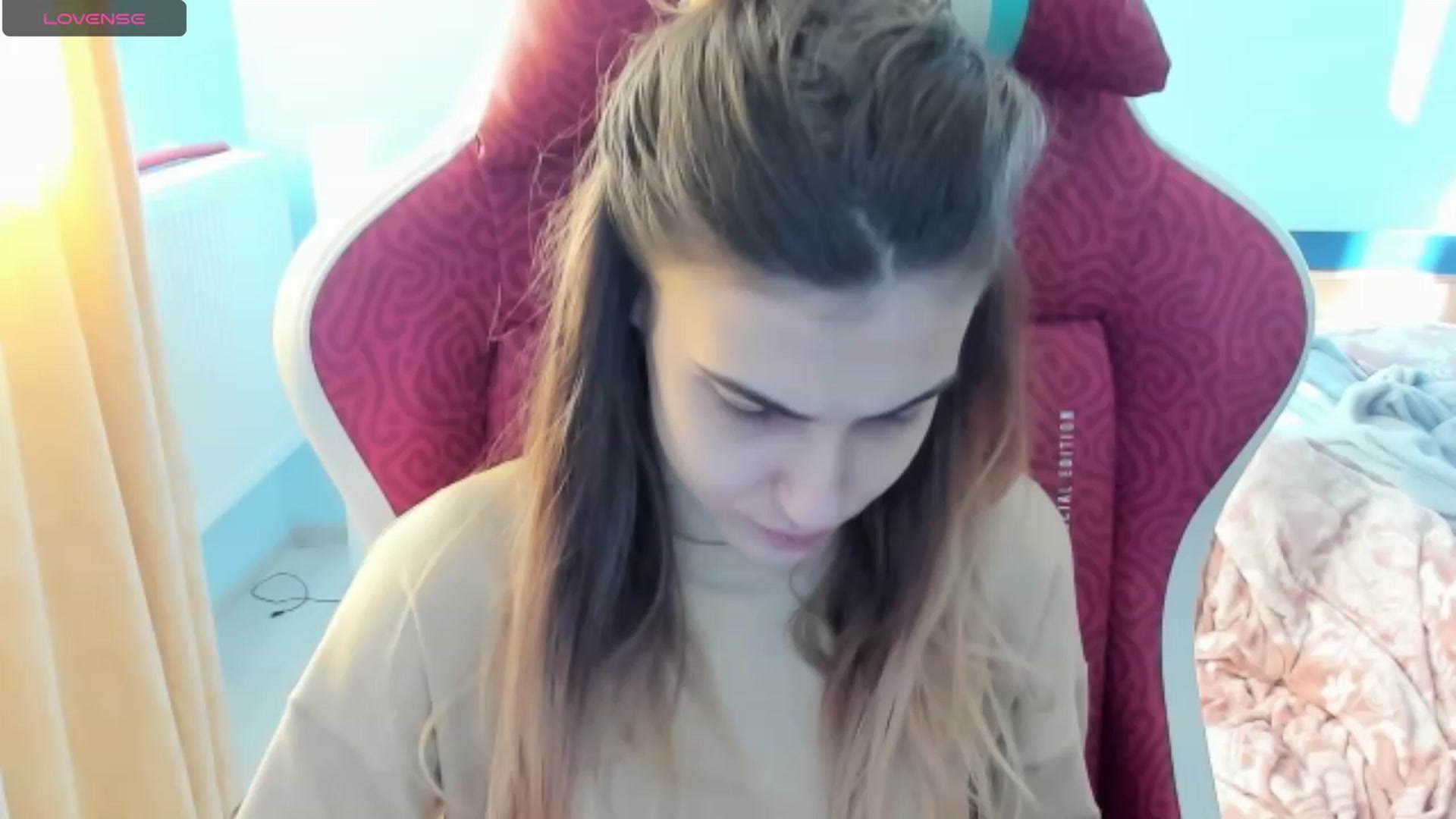 Gallery image thumbnail from Sweetlolaa's myfreecams stream on, 12/12/2023, 12:45 image 18 of 20
