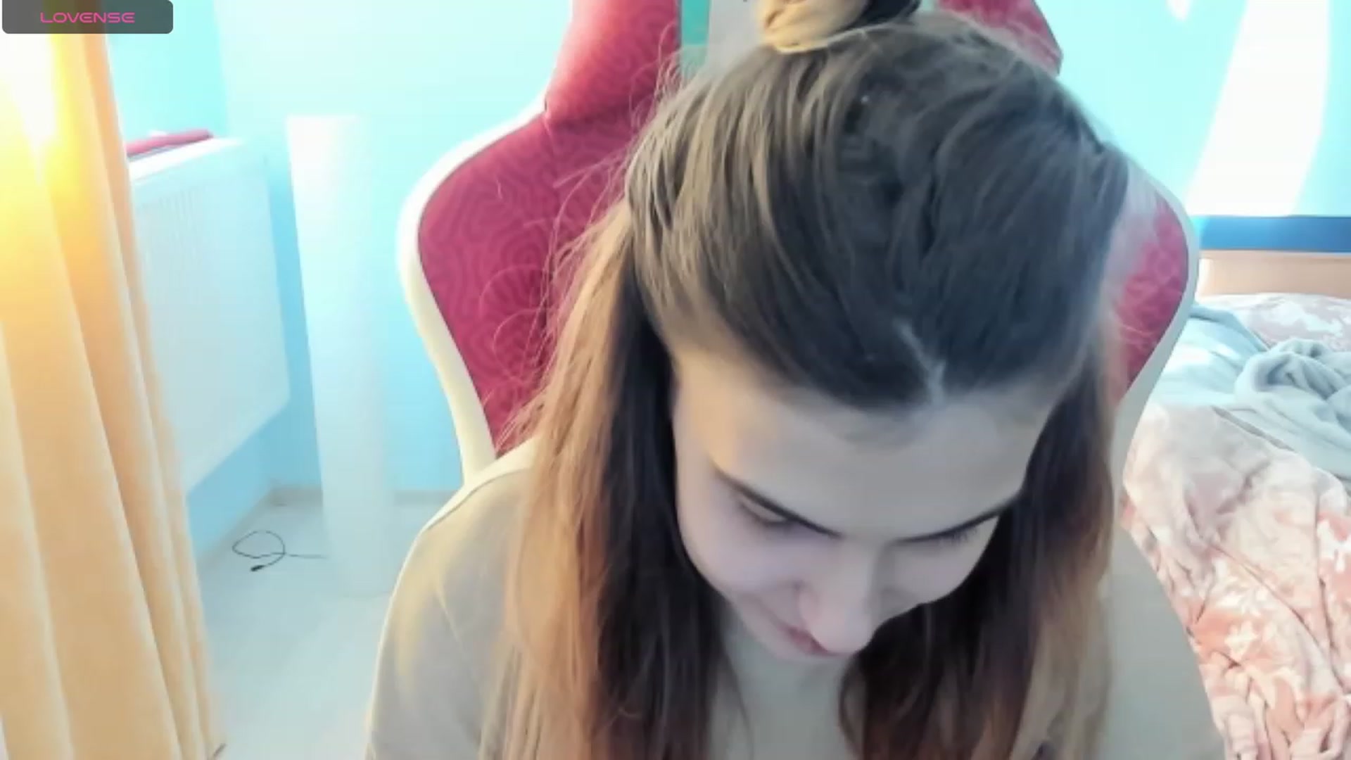 Gallery image thumbnail from Sweetlolaa's myfreecams stream on, 12/12/2023, 12:45 image 1 of 20