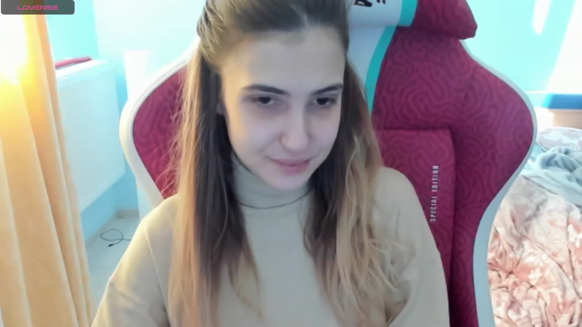 Gallery image thumbnail from Sweetlolaa's myfreecams stream on, 12/12/2023, 12:45 image 11 of 20