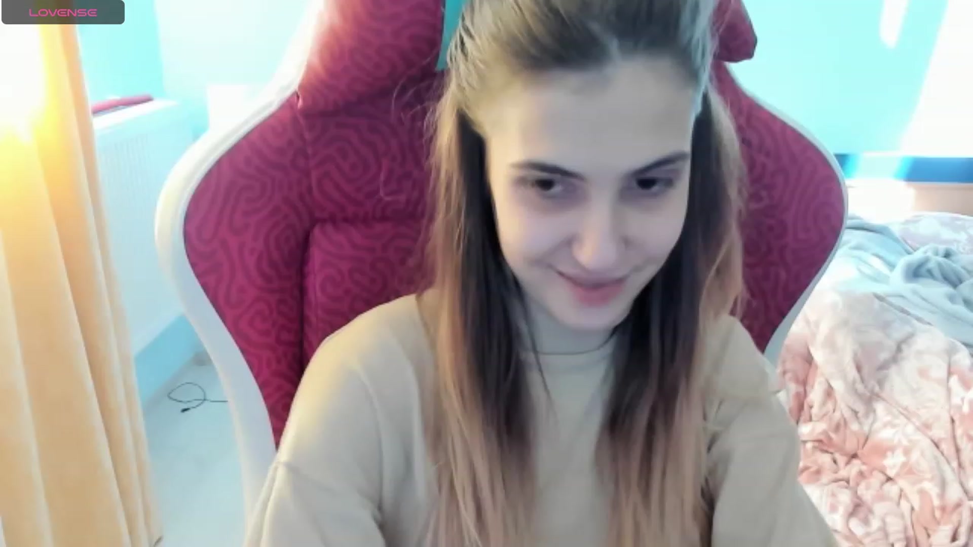 Gallery image thumbnail from Sweetlolaa's myfreecams stream on, 12/12/2023, 12:45 image 9 of 20