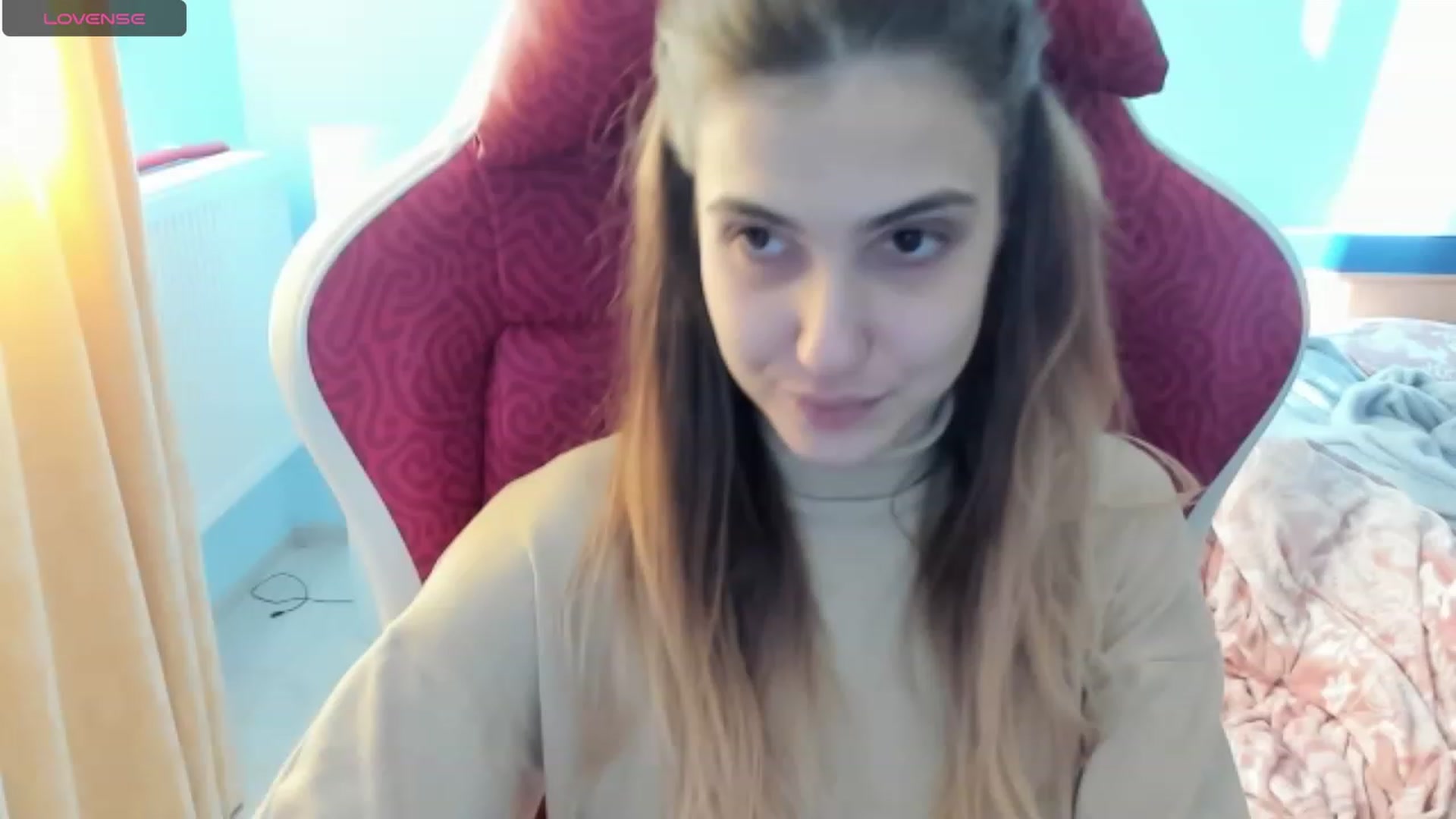 Gallery image thumbnail from Sweetlolaa's myfreecams stream on, 12/12/2023, 12:45 image 7 of 20