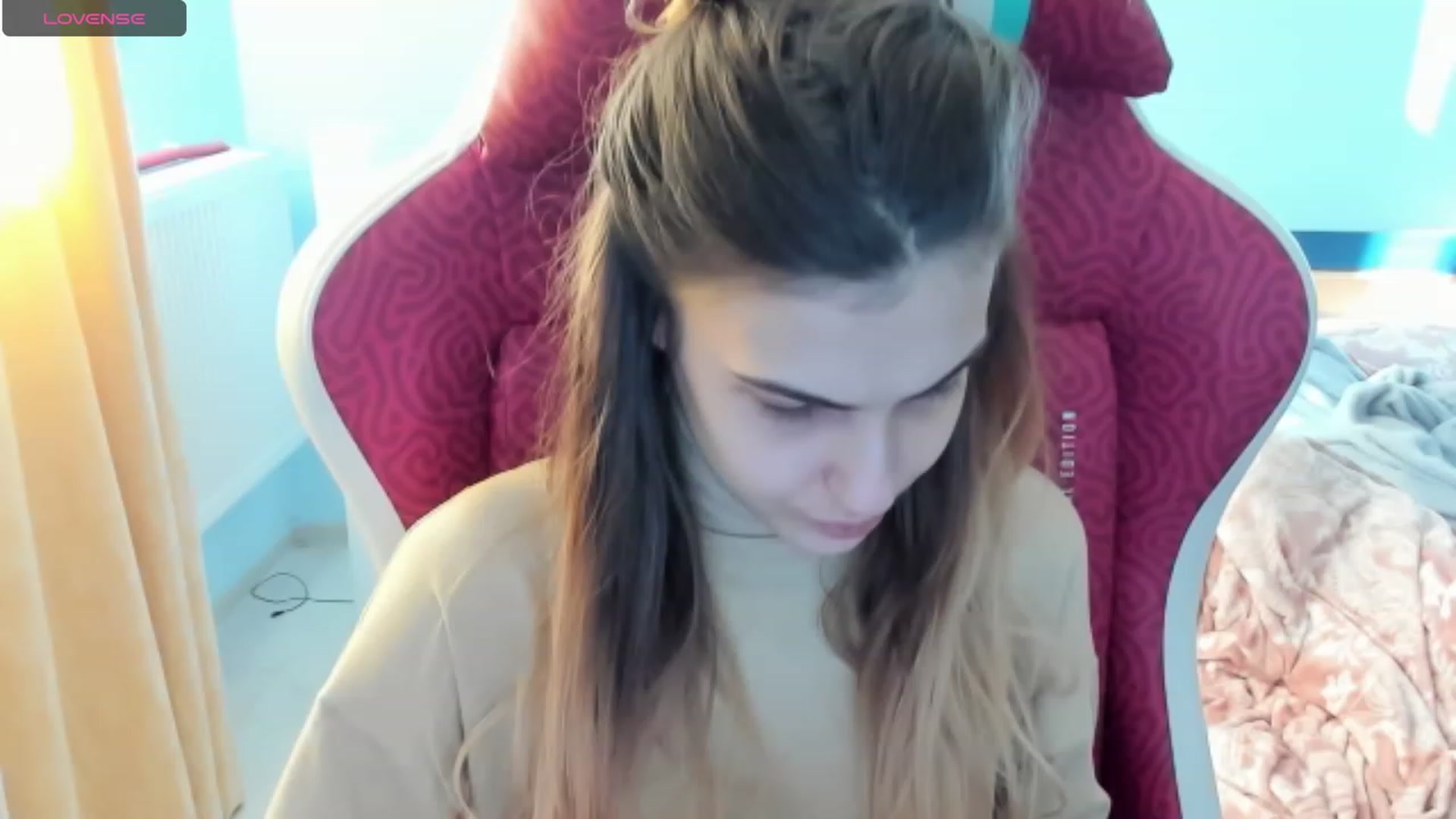 Gallery image thumbnail from Sweetlolaa's myfreecams stream on, 12/12/2023, 12:45 image 20 of 20