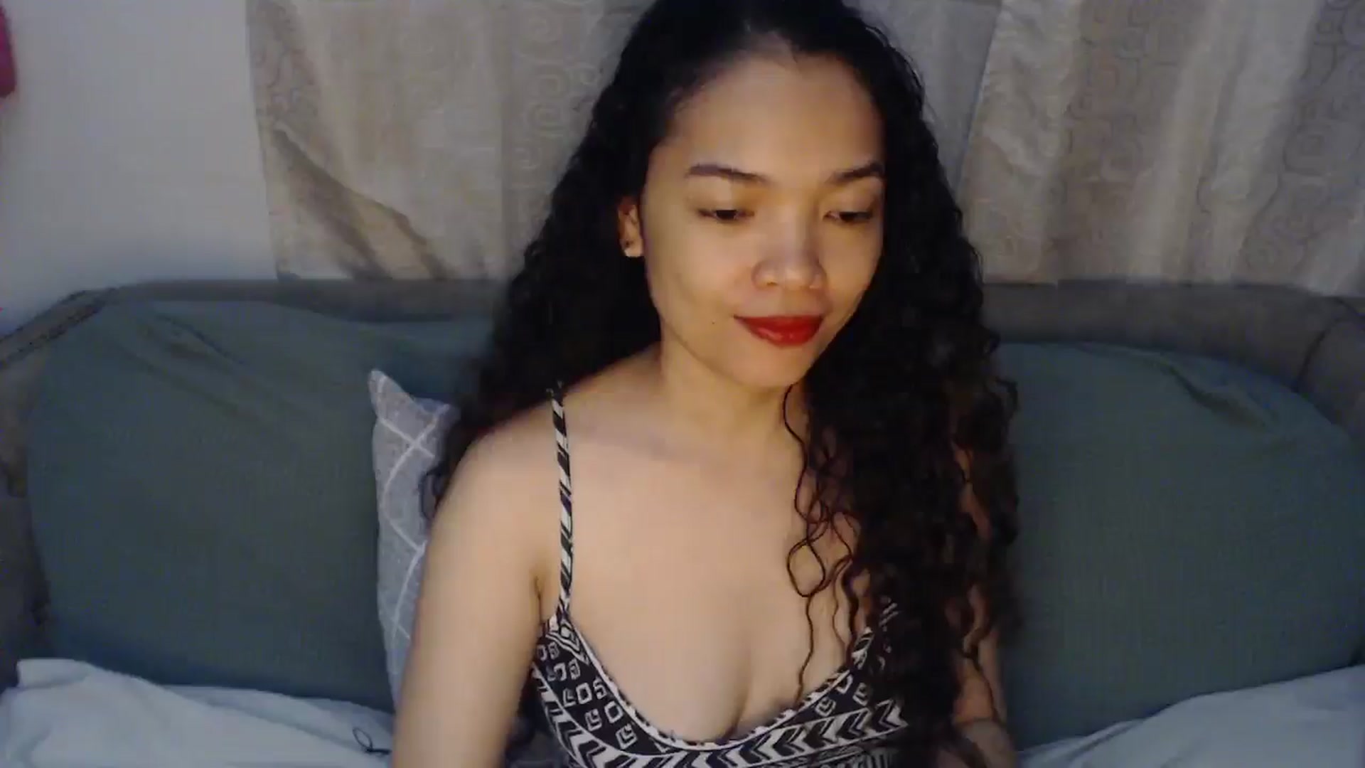 Gallery image thumbnail from Sweetlollipop's myfreecams stream on, 03/28/2025, 17:05 image 19 of 20