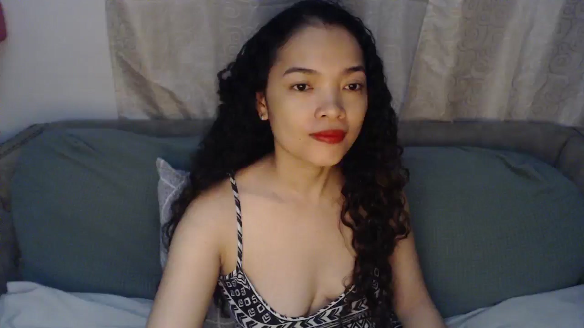 Gallery image thumbnail from Sweetlollipop's myfreecams stream on, 03/28/2025, 17:05 image 15 of 20