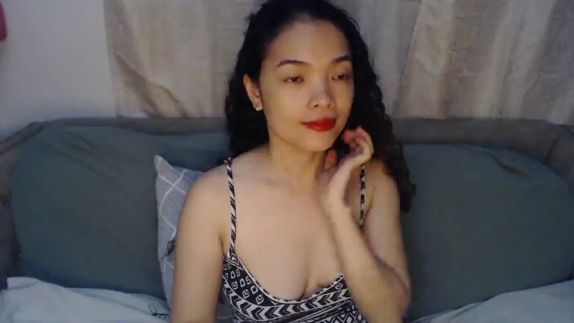 Gallery image thumbnail from Sweetlollipop's myfreecams stream on, 03/28/2025, 17:05 image 16 of 20