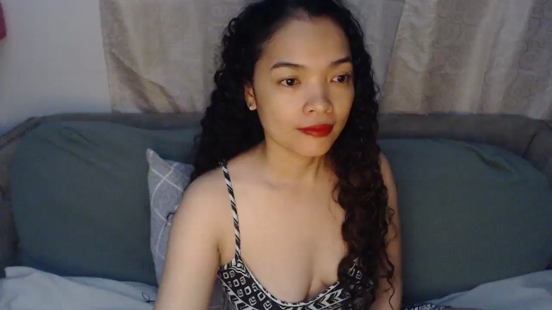 Gallery image thumbnail from Sweetlollipop's myfreecams stream on, 03/28/2025, 17:05 image 10 of 20