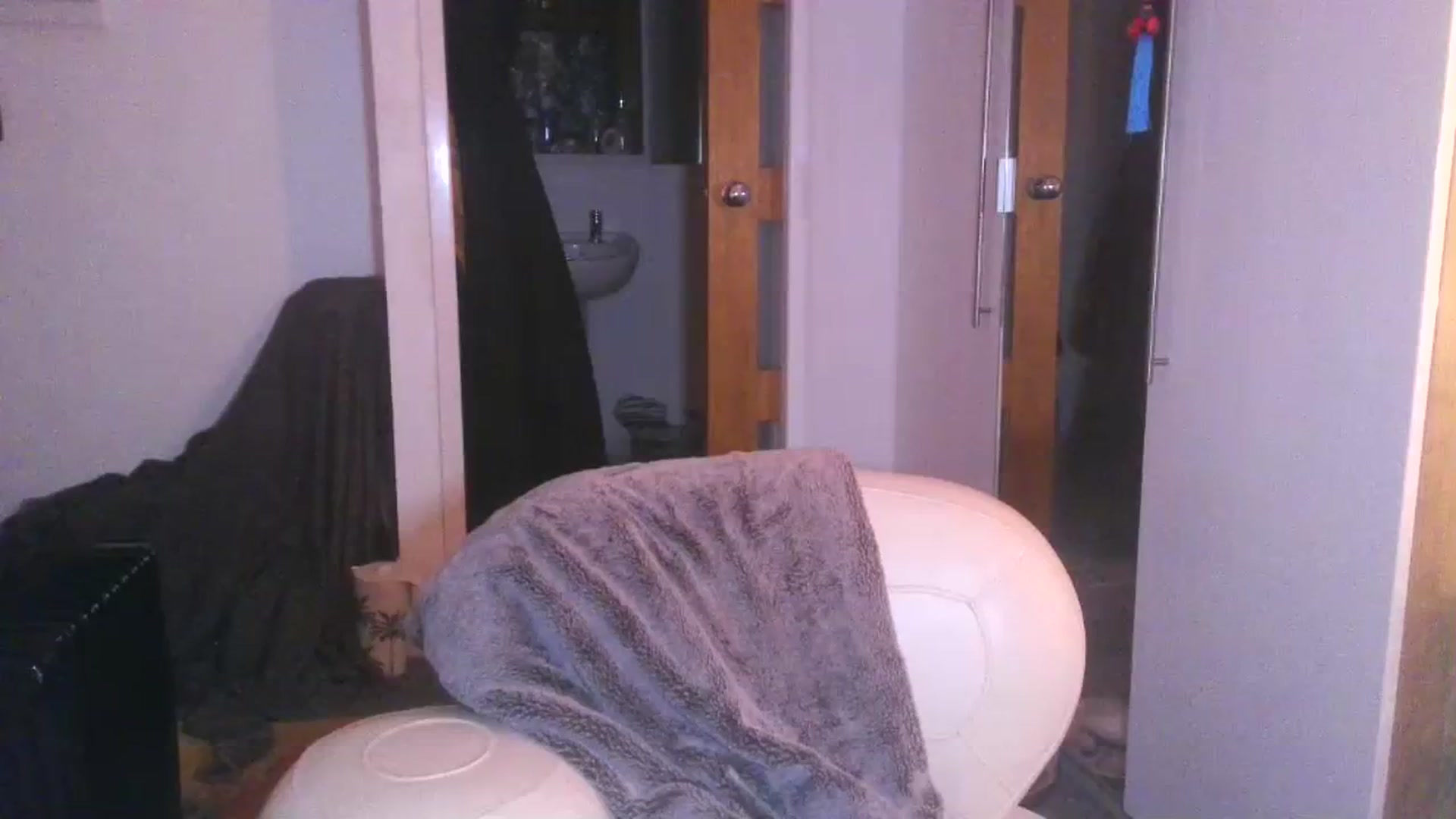 Gallery image thumbnail from SweetnSluttyx's myfreecams stream on, 10/28/2023, 04:49 image 9 of 20
