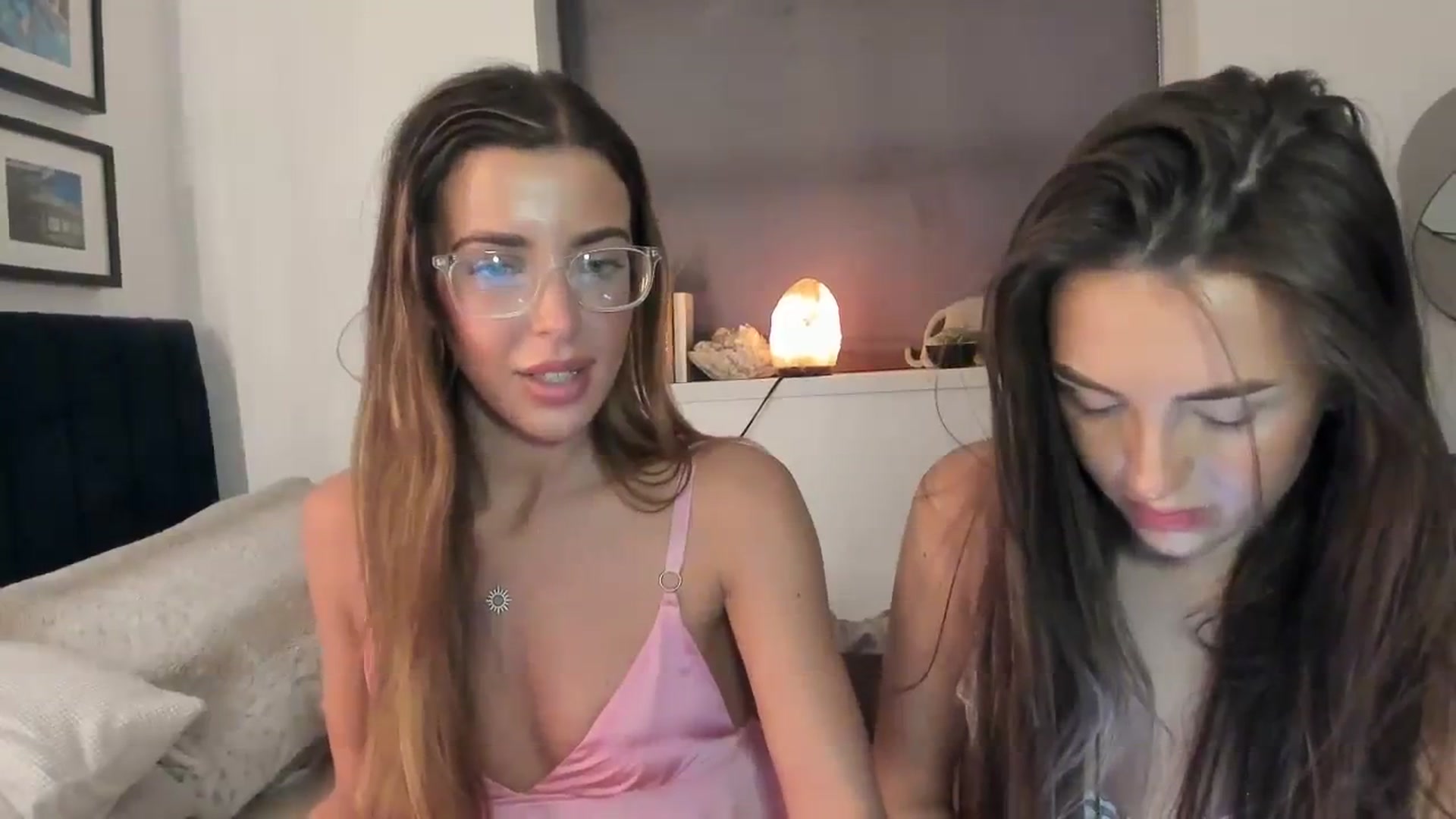 Gallery image thumbnail from SweetnSluttyx's myfreecams stream on, 11/13/2023, 03:20 image 2 of 20