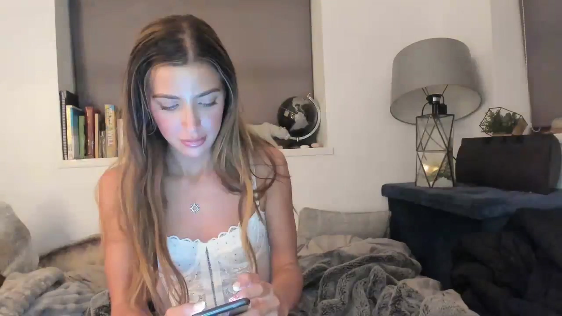 Gallery image thumbnail from SweetnSluttyx's myfreecams stream on, 11/15/2023, 03:17 image 16 of 20