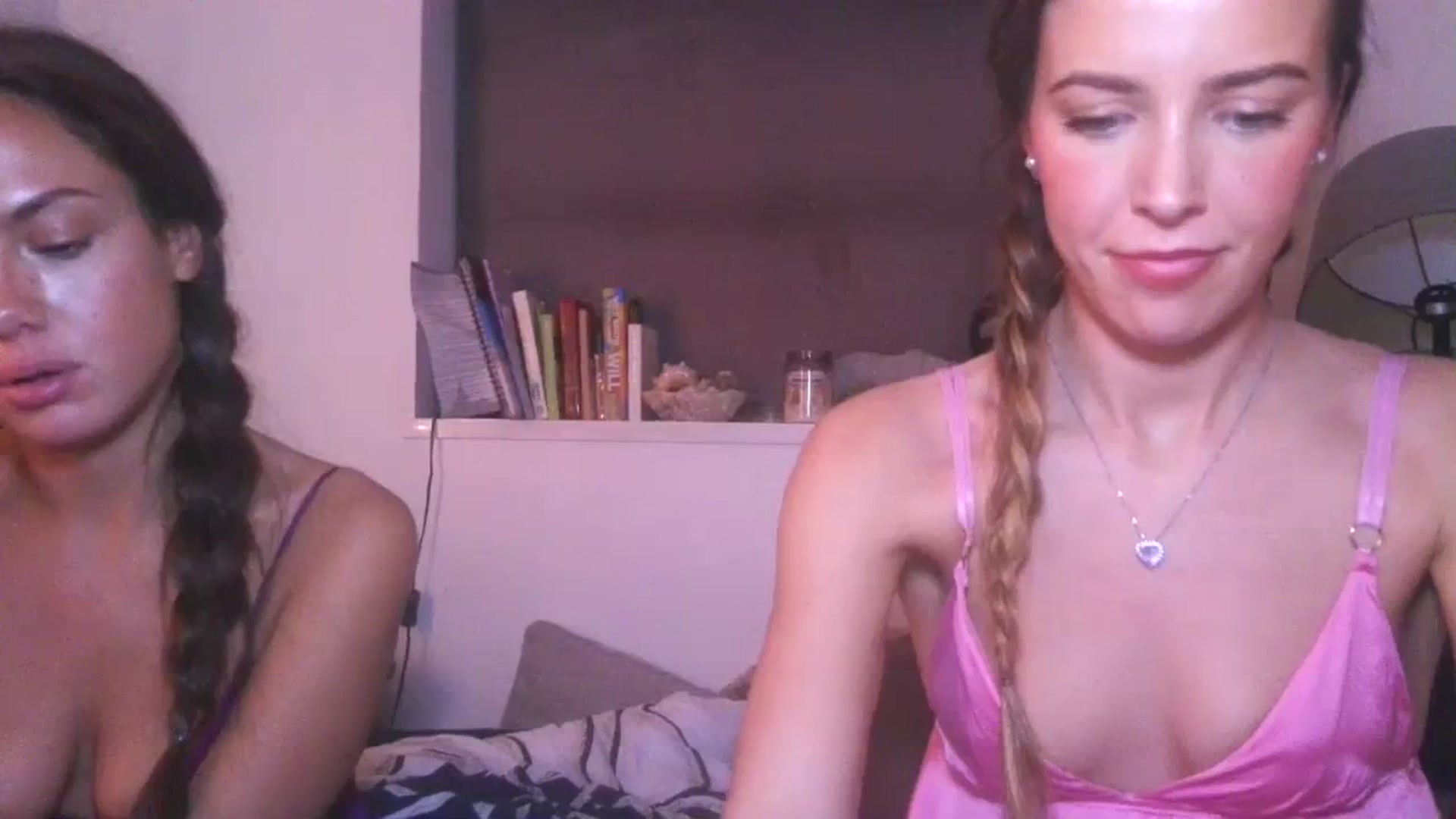Gallery image thumbnail from SweetnSluttyx's myfreecams stream on, 01/02/2024, 02:32 image 9 of 20