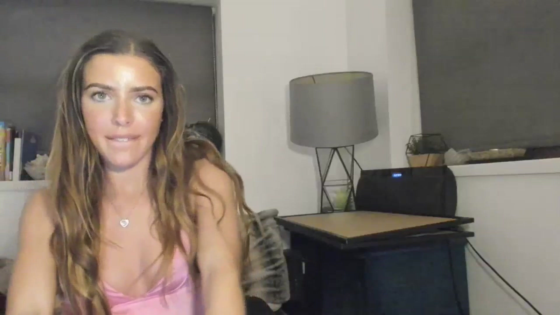 Gallery image thumbnail from SweetnSluttyx's myfreecams stream on, 01/15/2024, 24:13 image 20 of 20