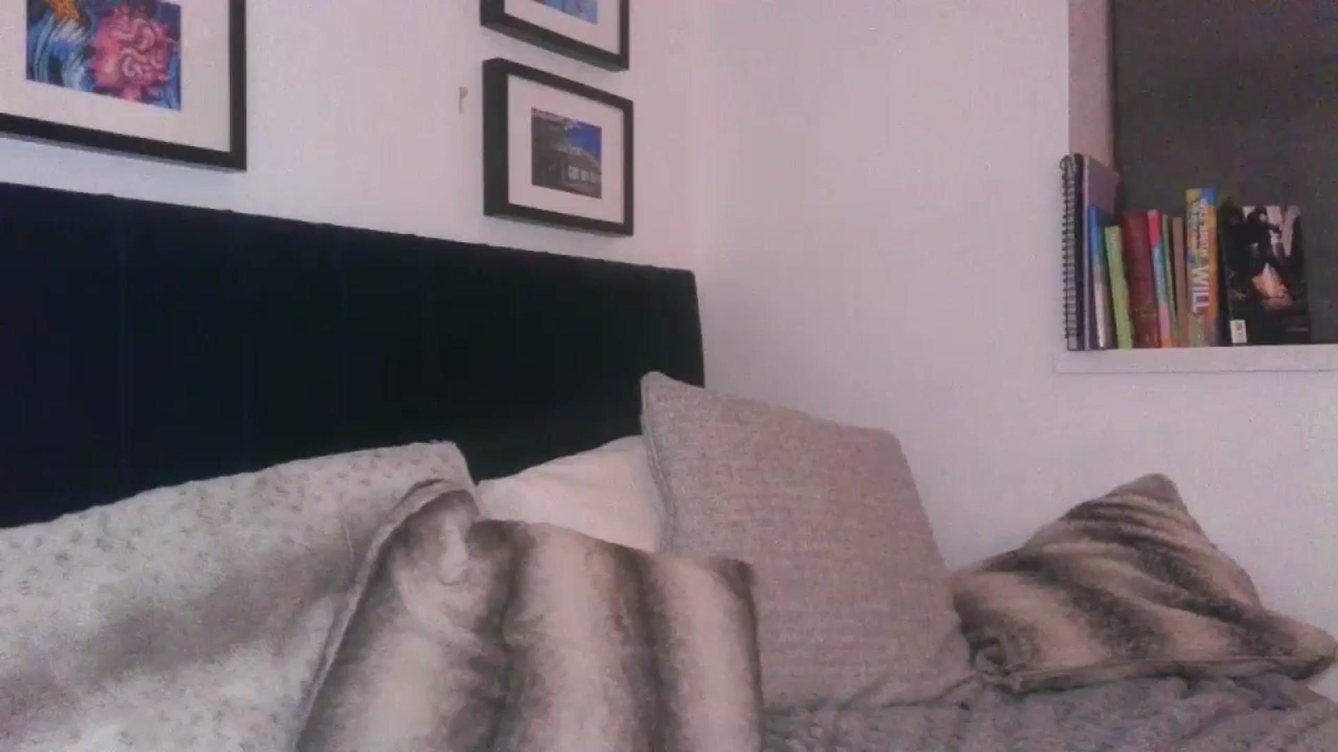 Gallery image thumbnail from SweetnSluttyx's myfreecams stream on, 05/23/2024, 24:25 image 16 of 20