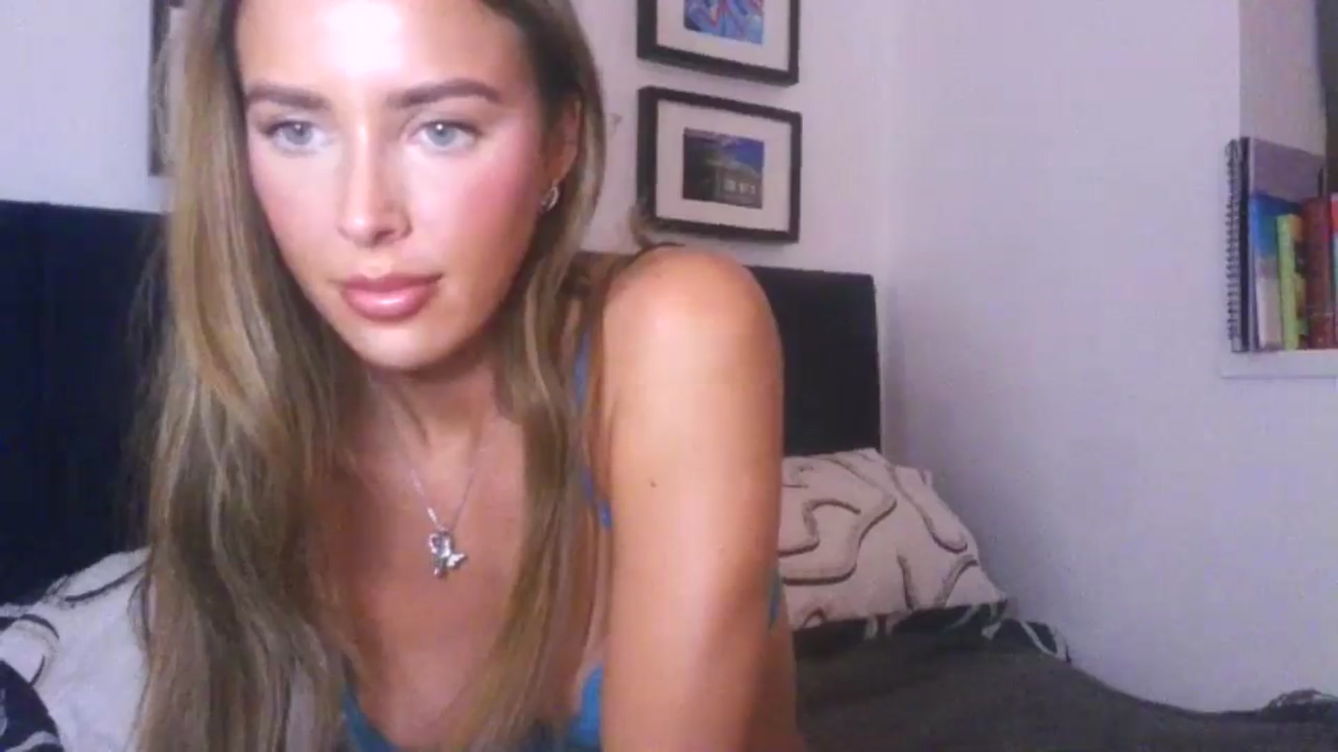 Gallery image thumbnail from SweetnSluttyx's myfreecams stream on, 06/22/2024, 21:26 image 11 of 20
