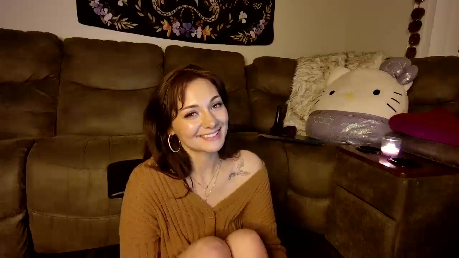 Gallery image thumbnail from Sweetncreamy's myfreecams stream on, 04/16/2025, 11:56 image 17 of 20
