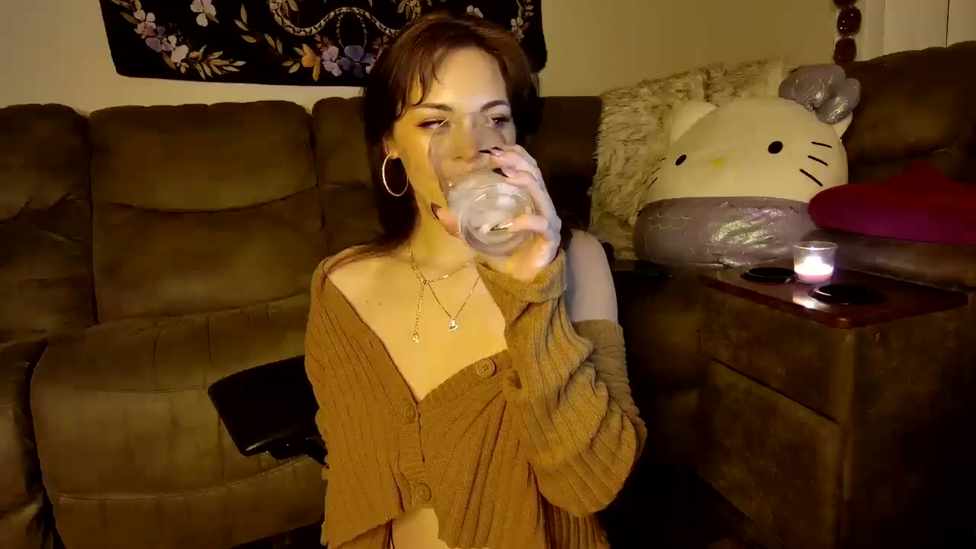 Gallery image thumbnail from Sweetncreamy's myfreecams stream on, 04/16/2025, 11:56 image 14 of 20