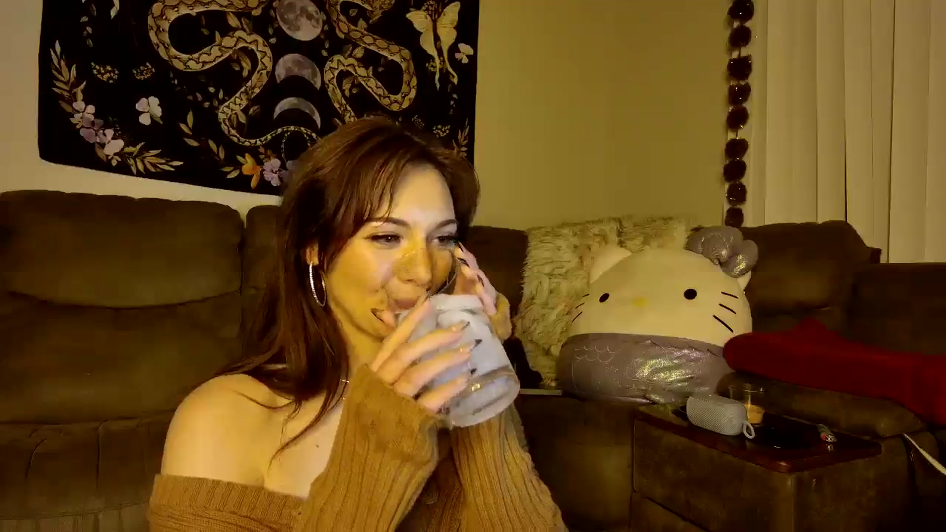 Gallery image thumbnail from Sweetncreamy's myfreecams stream on, 04/16/2025, 11:56 image 7 of 20