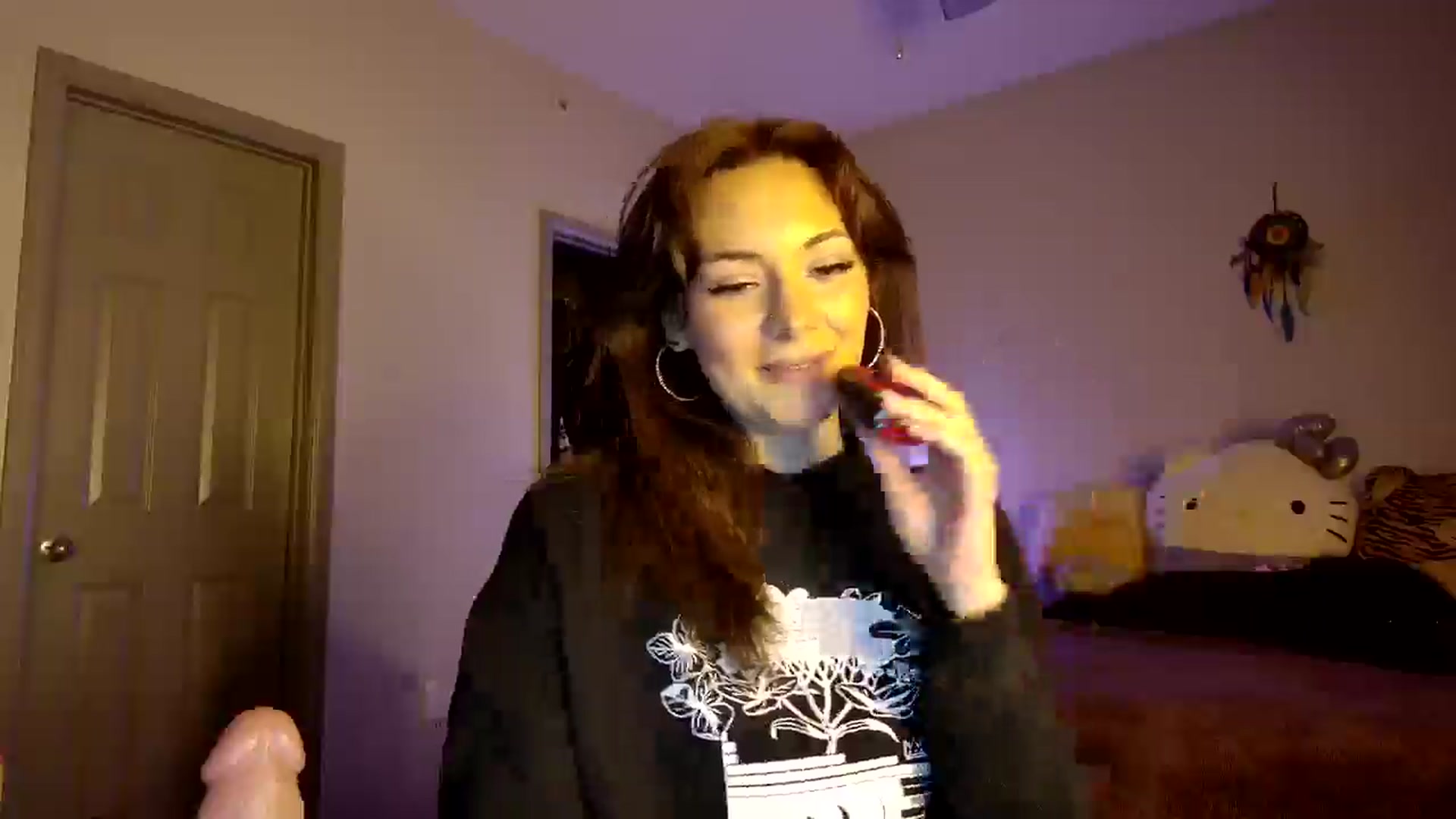 Gallery image thumbnail from Sweetncreamy's myfreecams stream on, 04/18/2025, 08:40 image 15 of 20