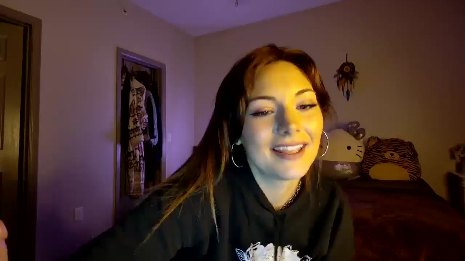 Gallery image thumbnail from Sweetncreamy's myfreecams stream on, 04/18/2025, 09:52 image 1 of 20